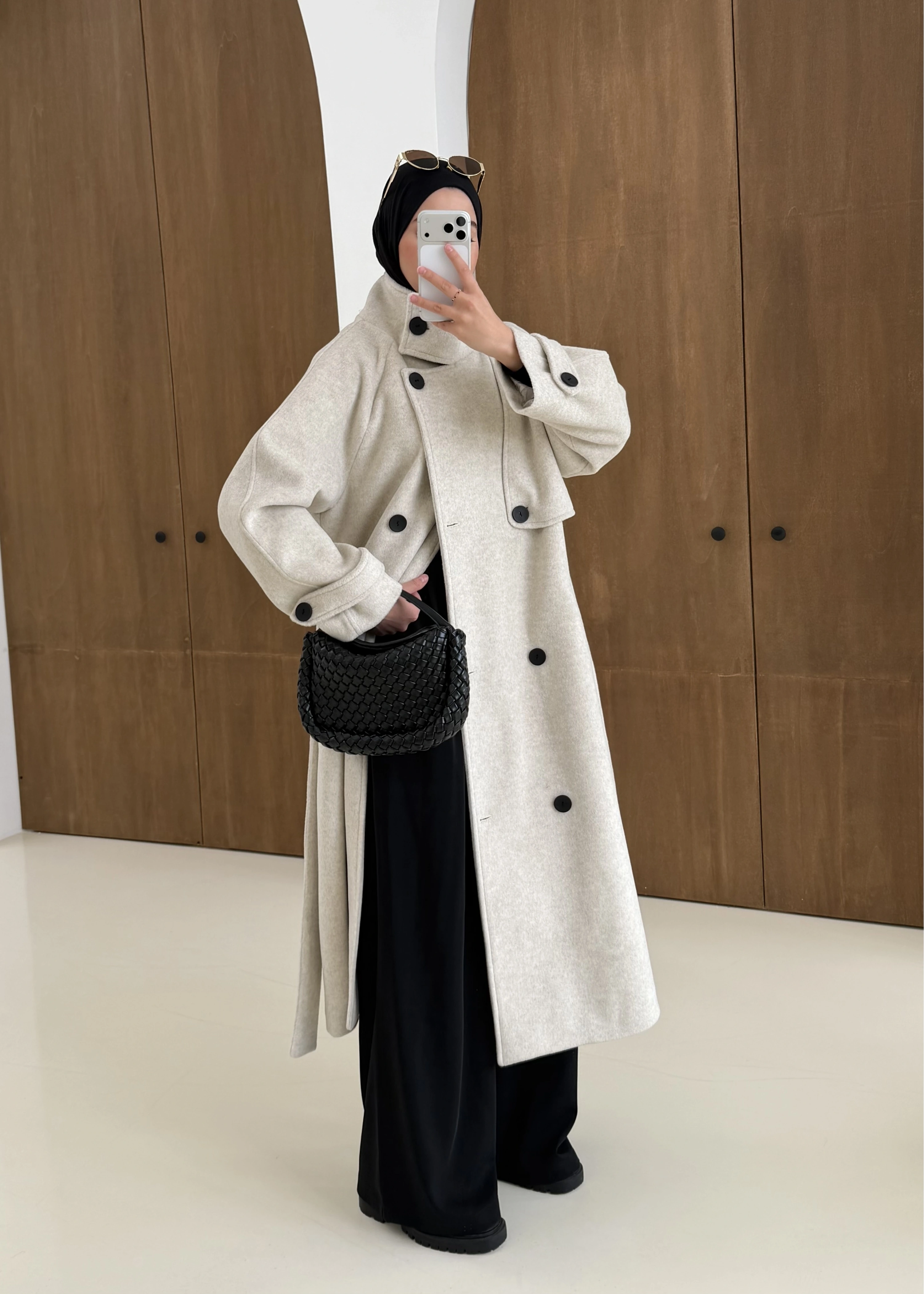 7120 İTHAL KUMAŞ KAPAKLI YAKALI KABAN bej