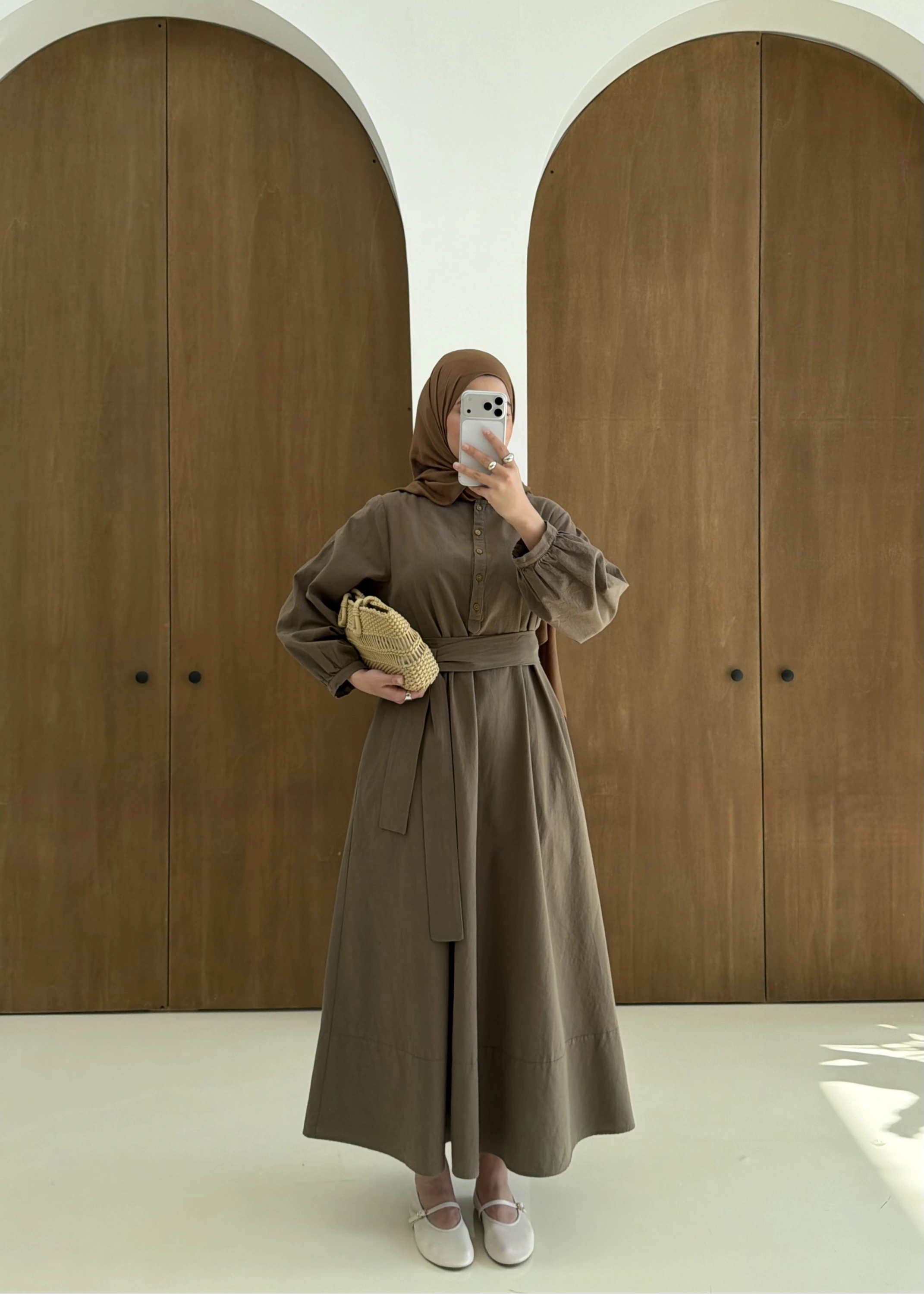 2357 DÜĞME DETAY ELBİSE HAKİ