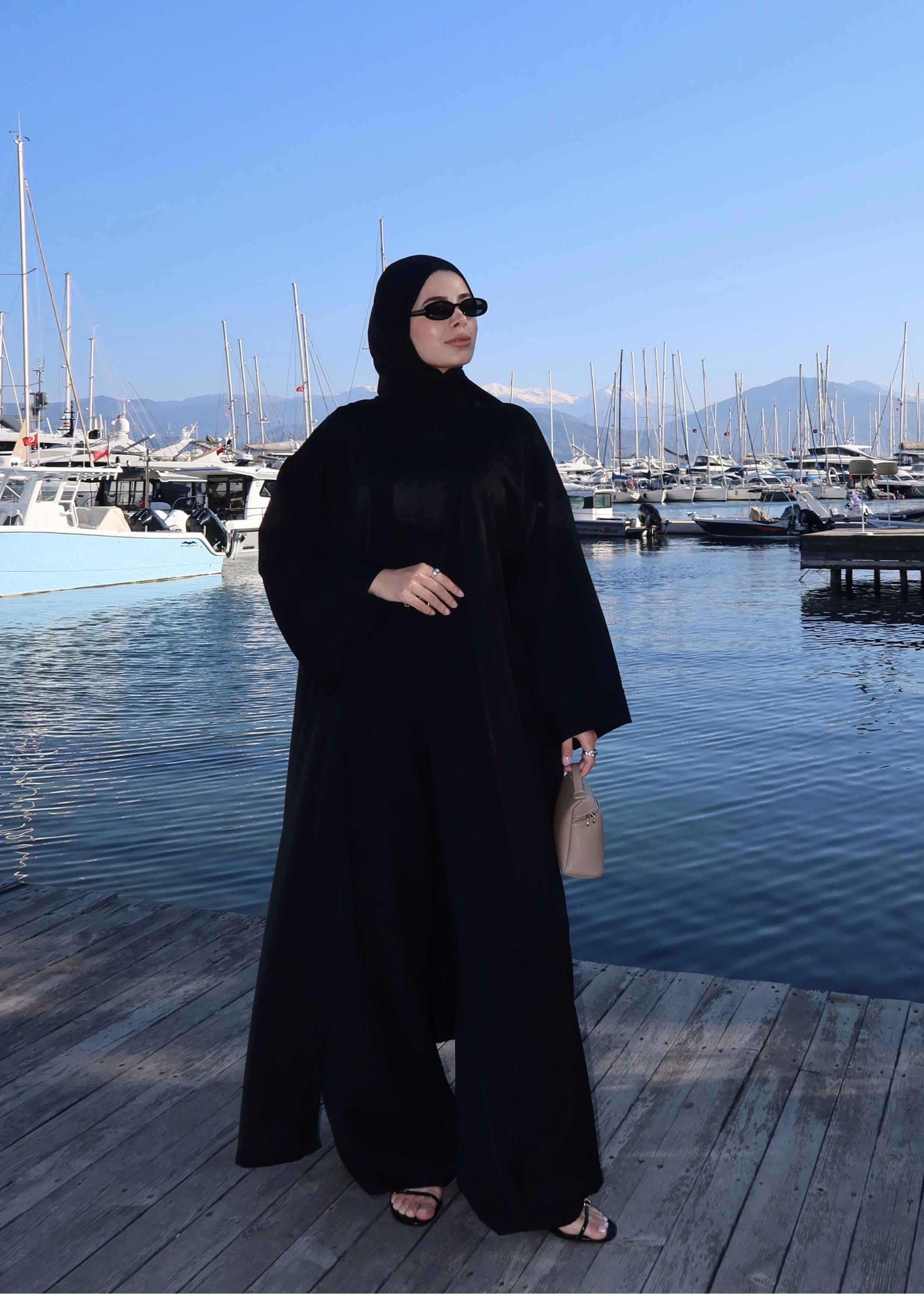 1002 DÖKÜMLÜ TENSEL ABAYA siyah