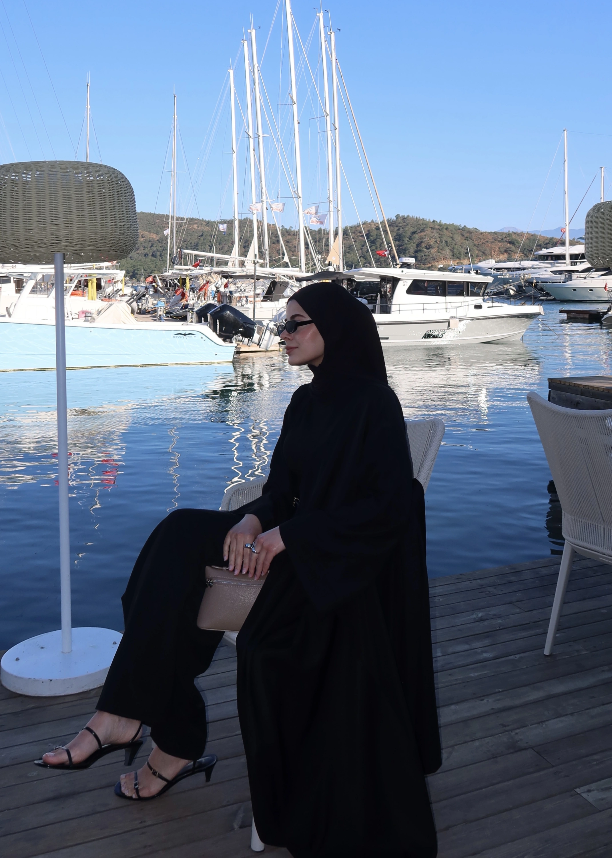 1002 DÖKÜMLÜ TENSEL ABAYA siyah