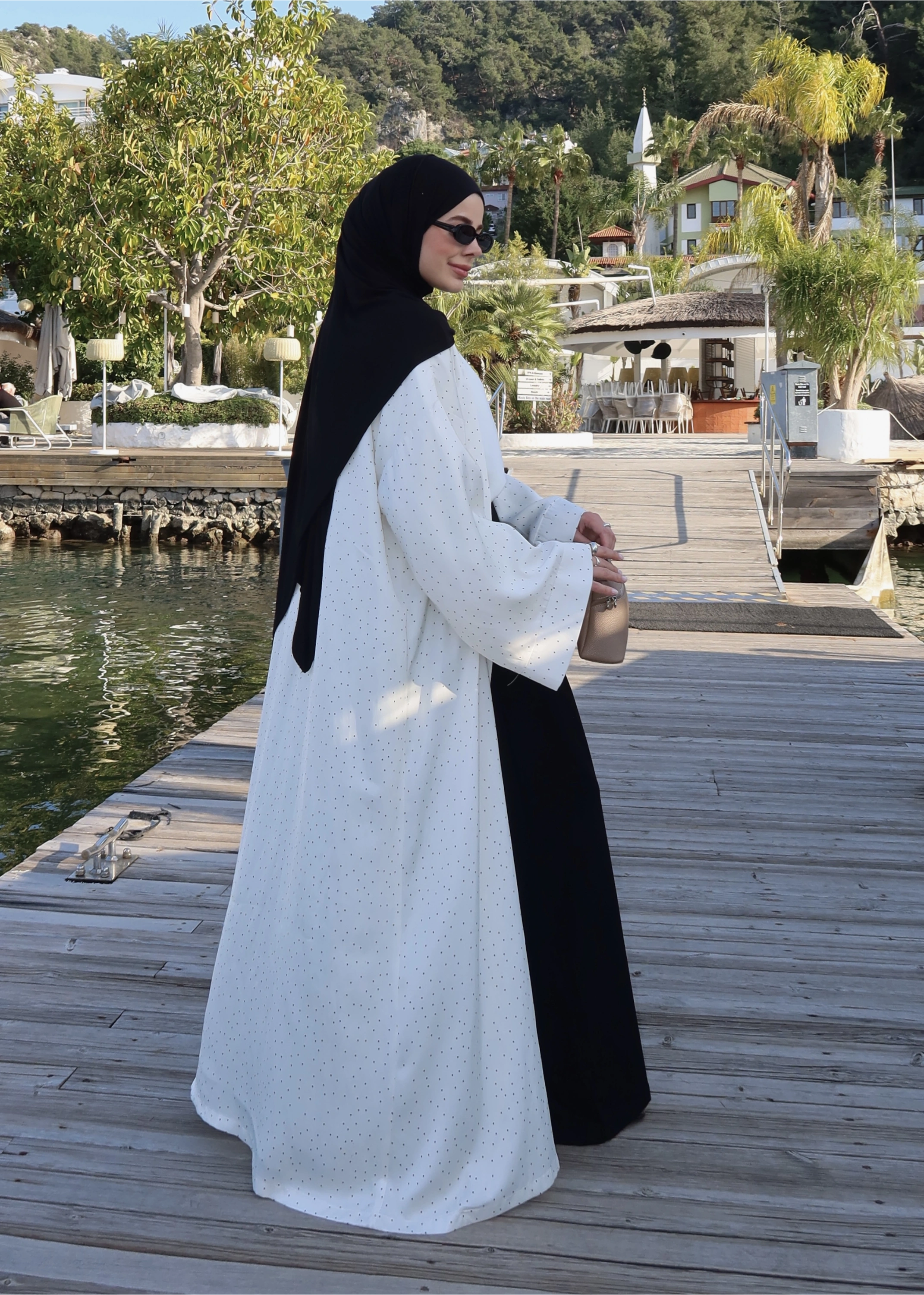 MİNİK PUANTİYE KEMERLİ ABAYA