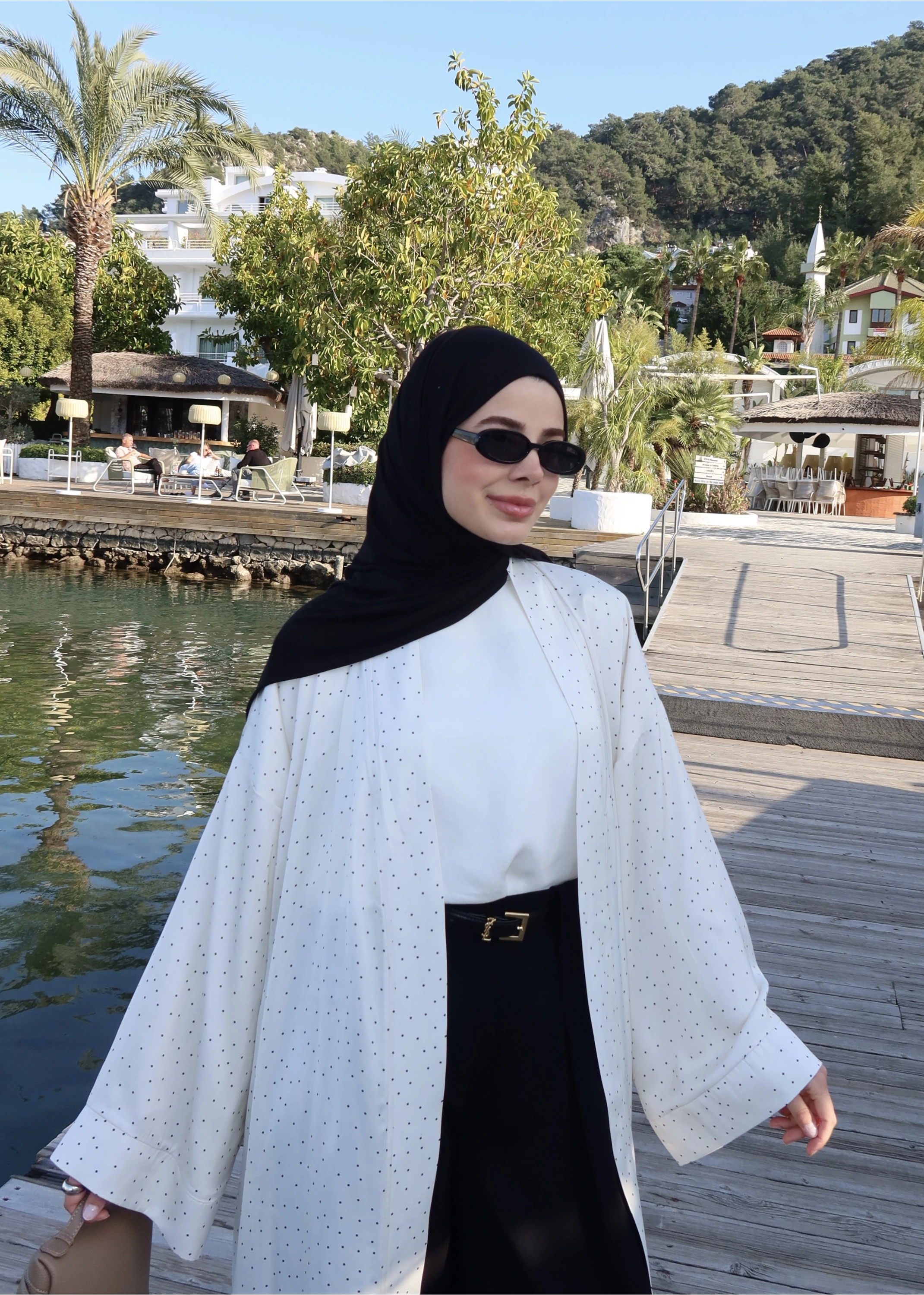 MİNİK PUANTİYE KEMERLİ ABAYA
