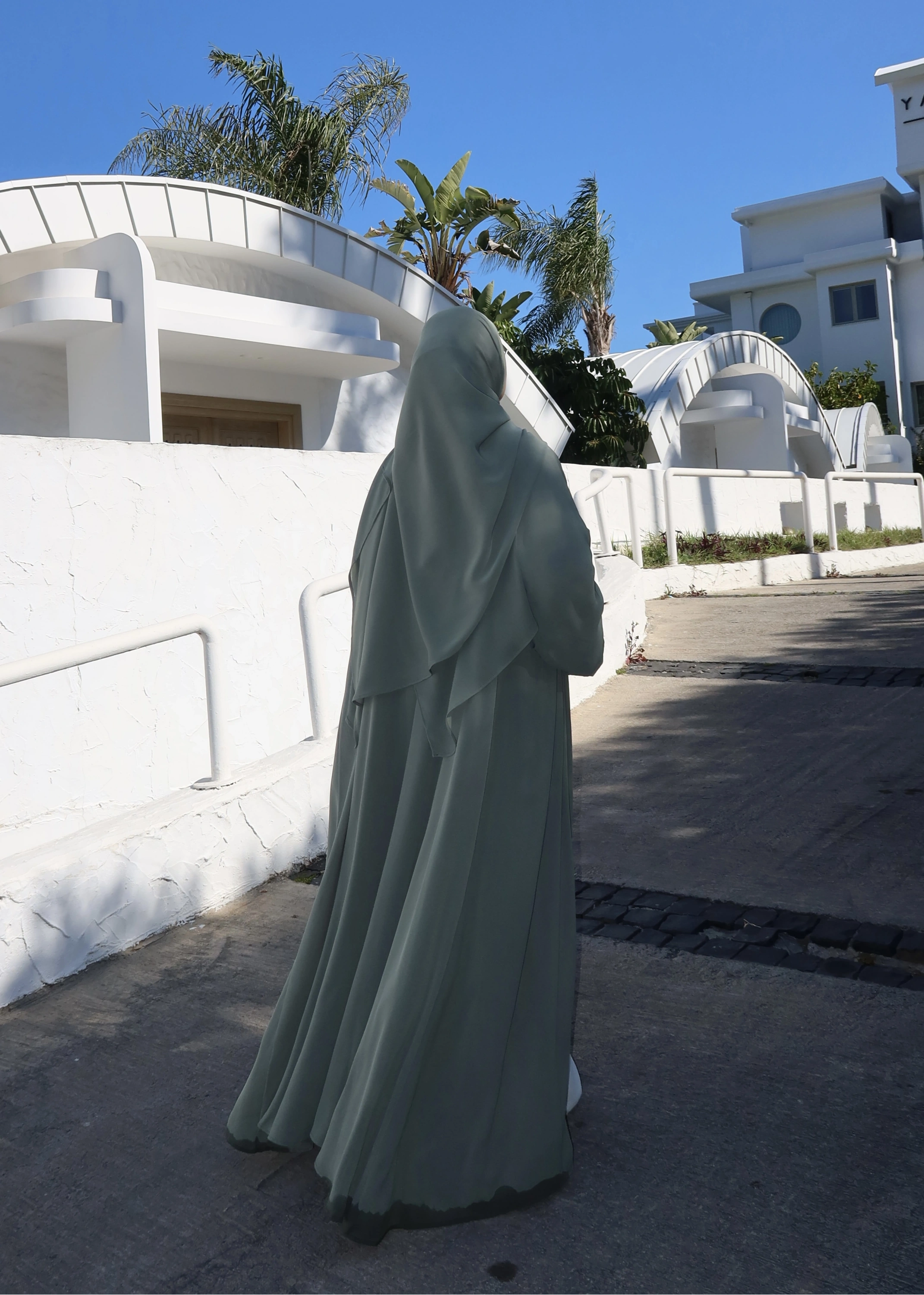 001 DÜĞMELİ şalı ŞİFON ABAYA mint