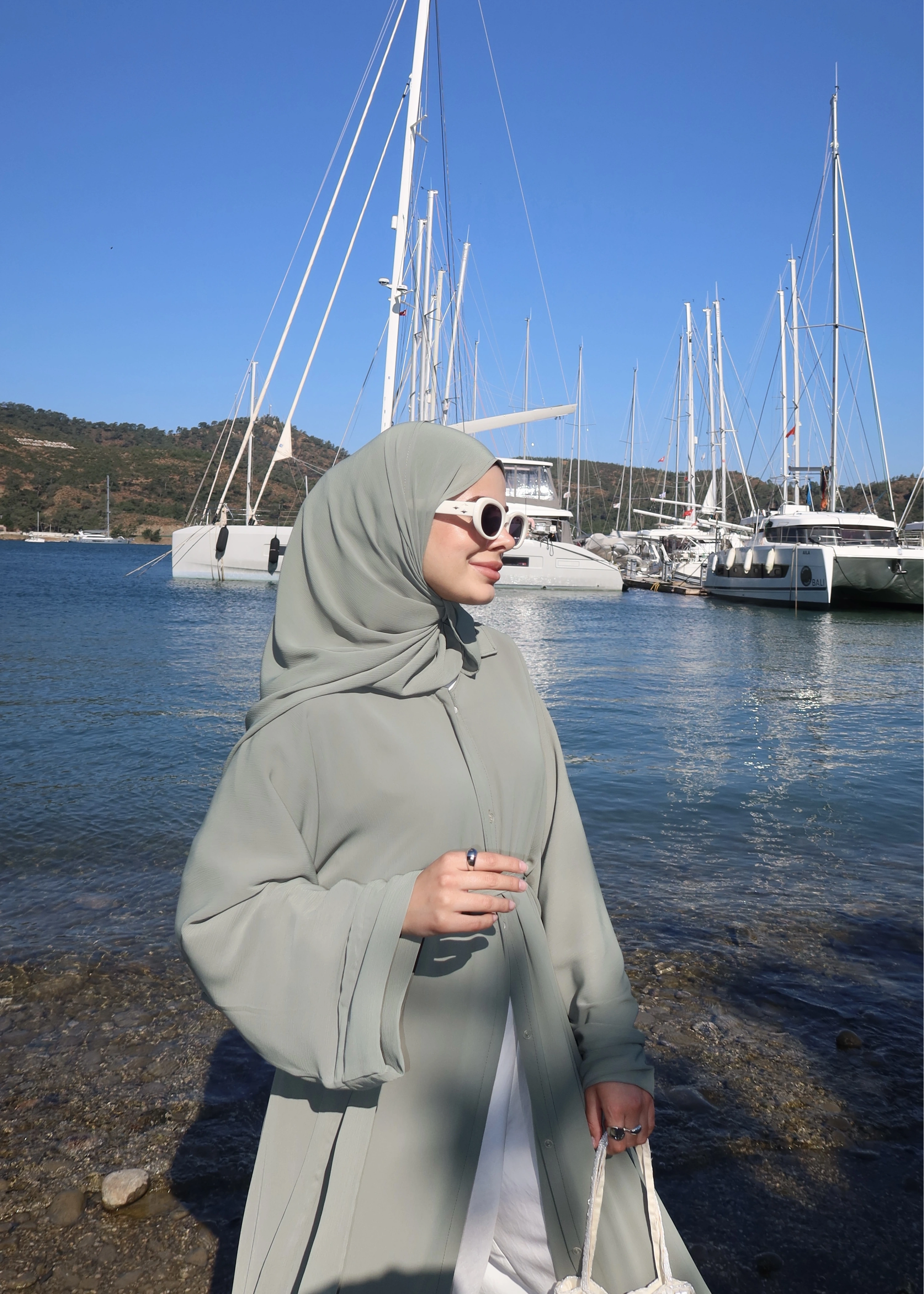 001 DÜĞMELİ şalı ŞİFON ABAYA mint