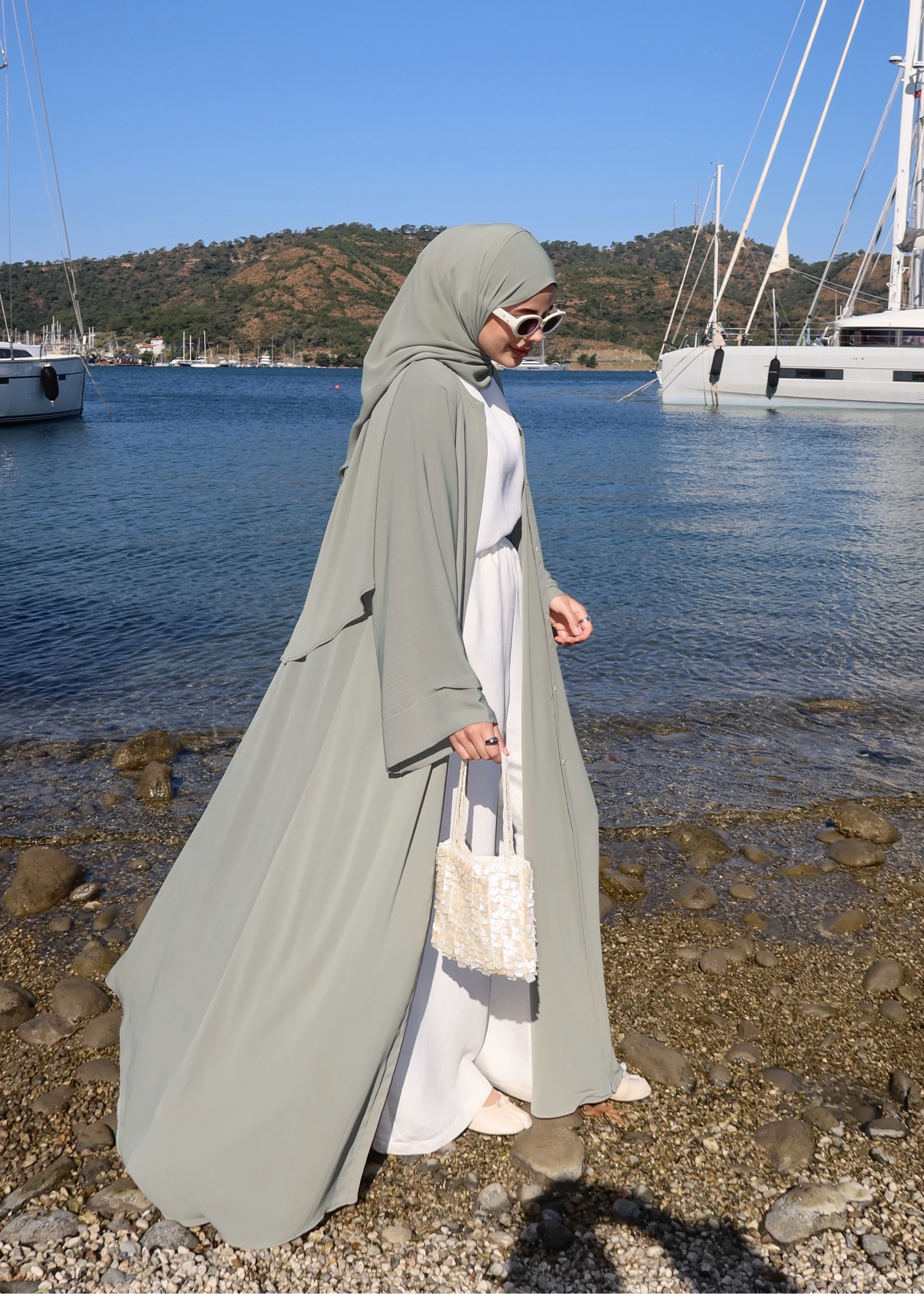 001 DÜĞMELİ şalı ŞİFON ABAYA mint