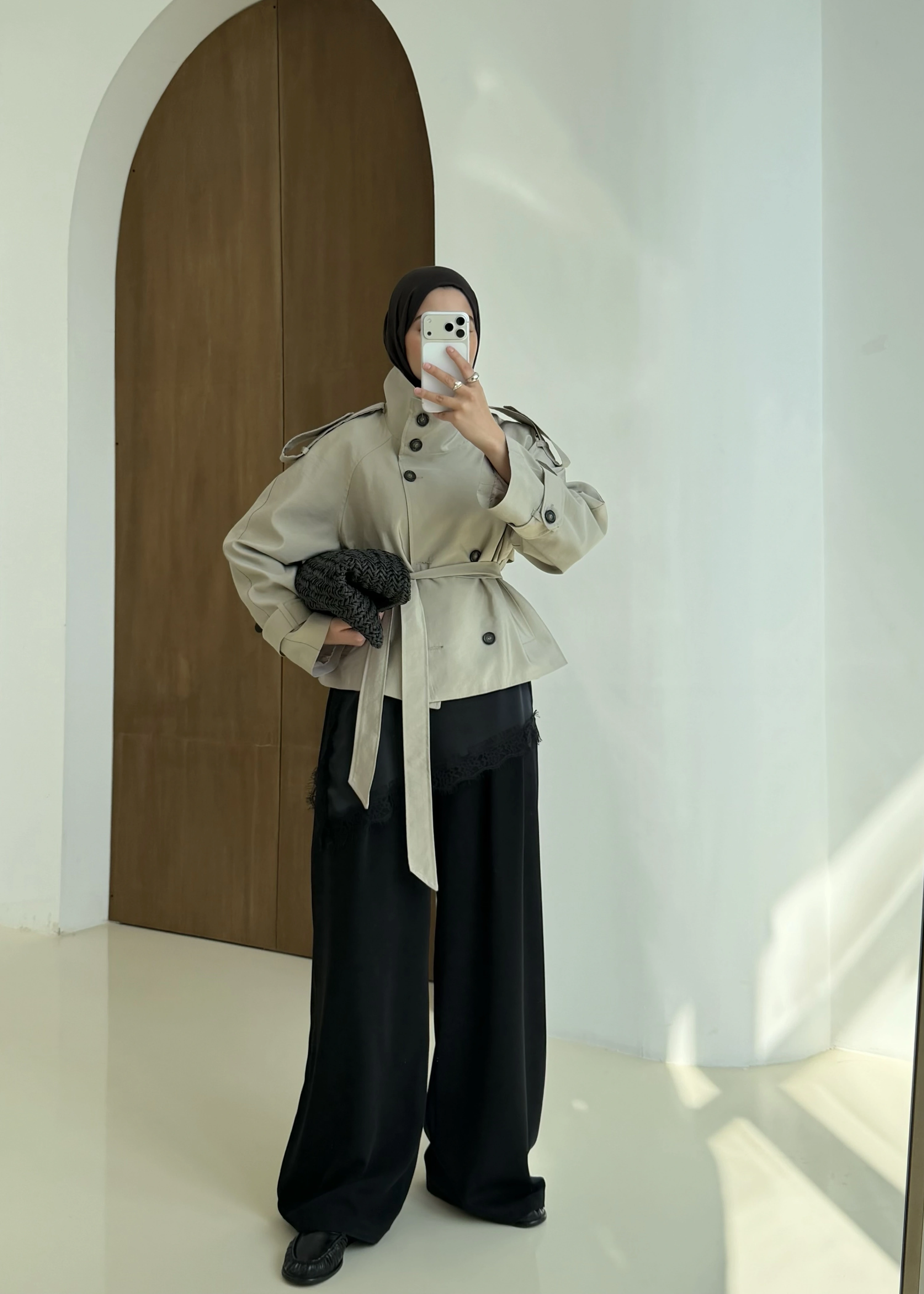 004 DİK YAKA KISA KUŞAKLI TRENÇKOT TAŞ