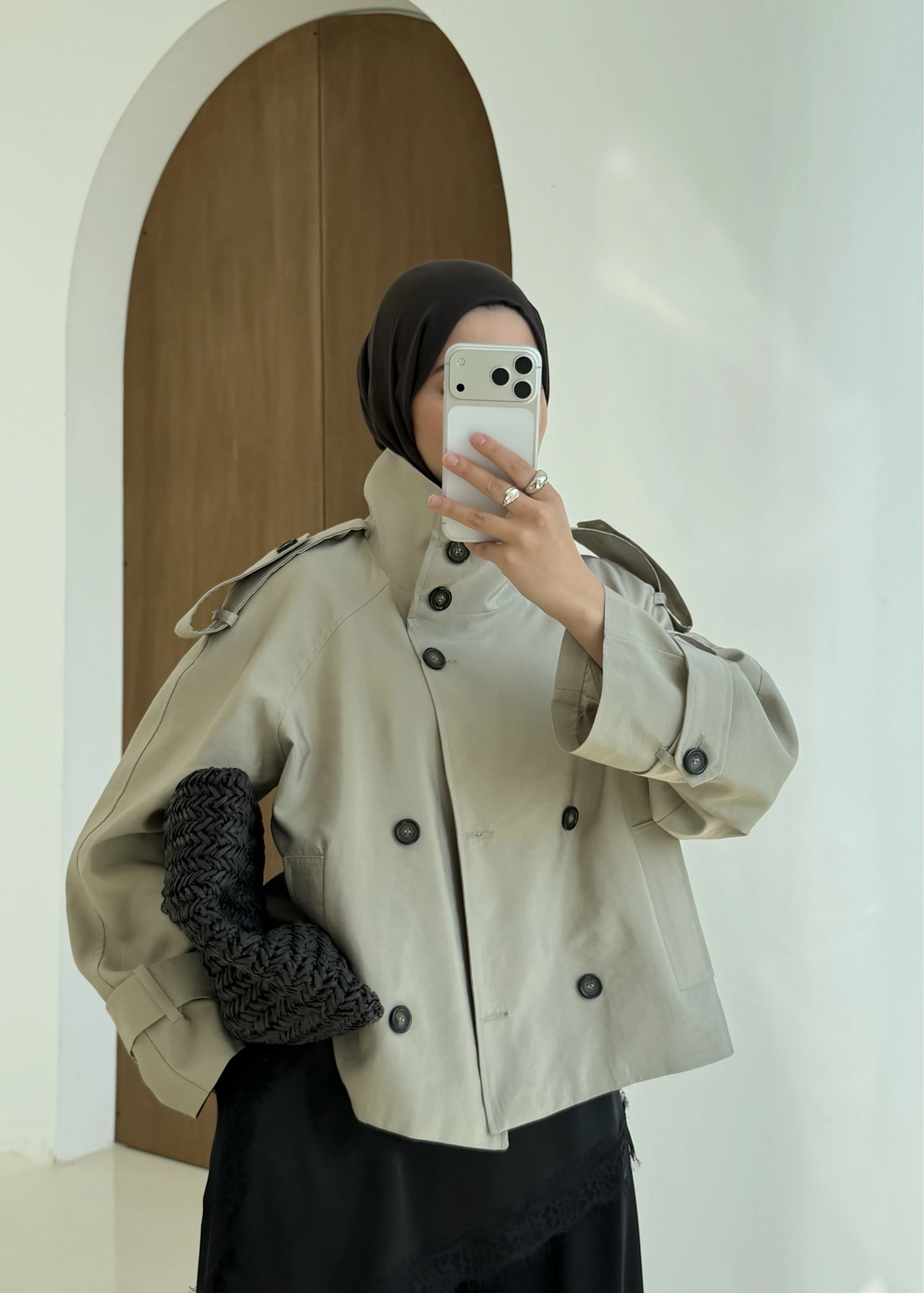 004 DİK YAKA KISA KUŞAKLI TRENÇKOT TAŞ