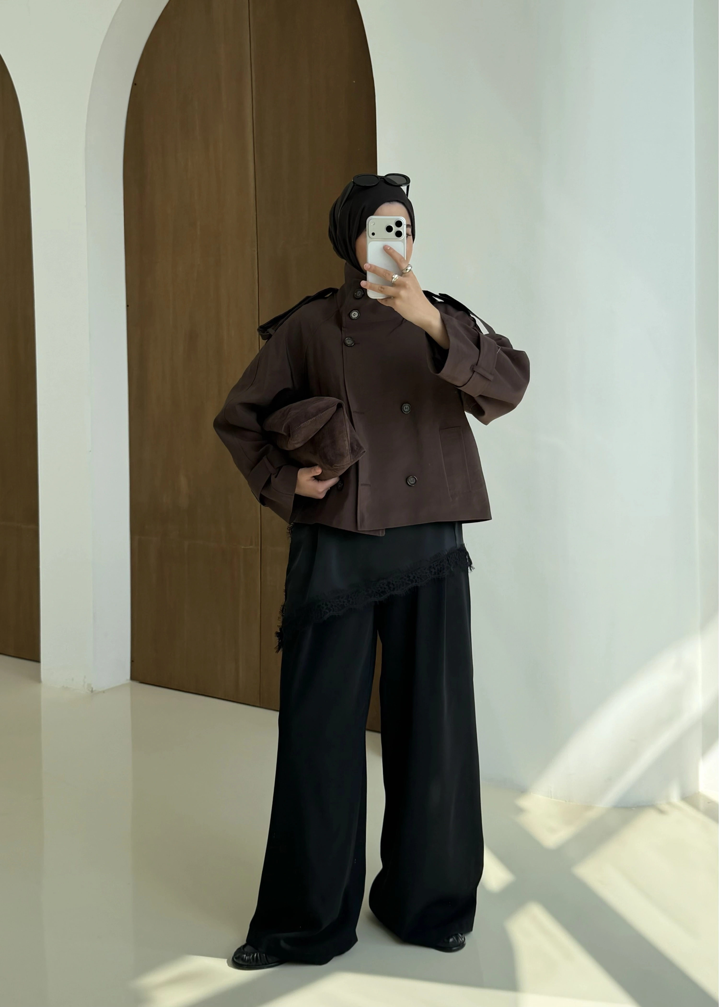 004 DİK YAKA KISA KUŞAKLI TRENÇKOT KAHVERENGİ