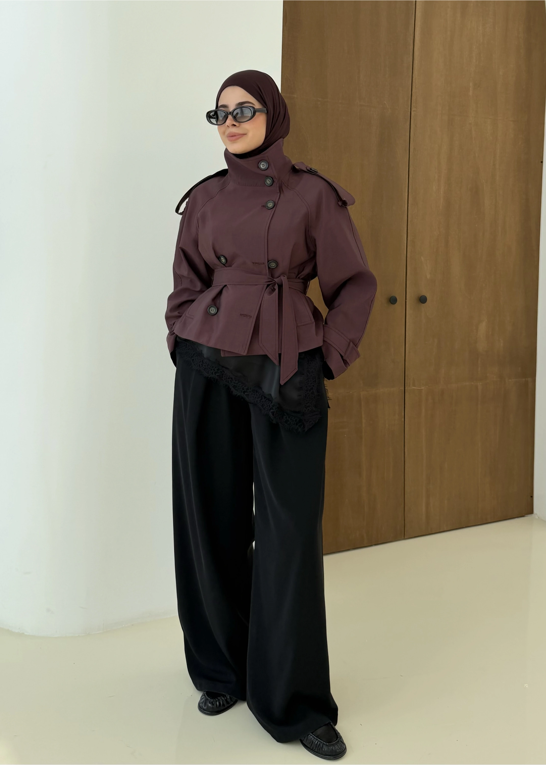 004 DİK YAKA KISA KUŞAKLI TRENÇKOT BORDO