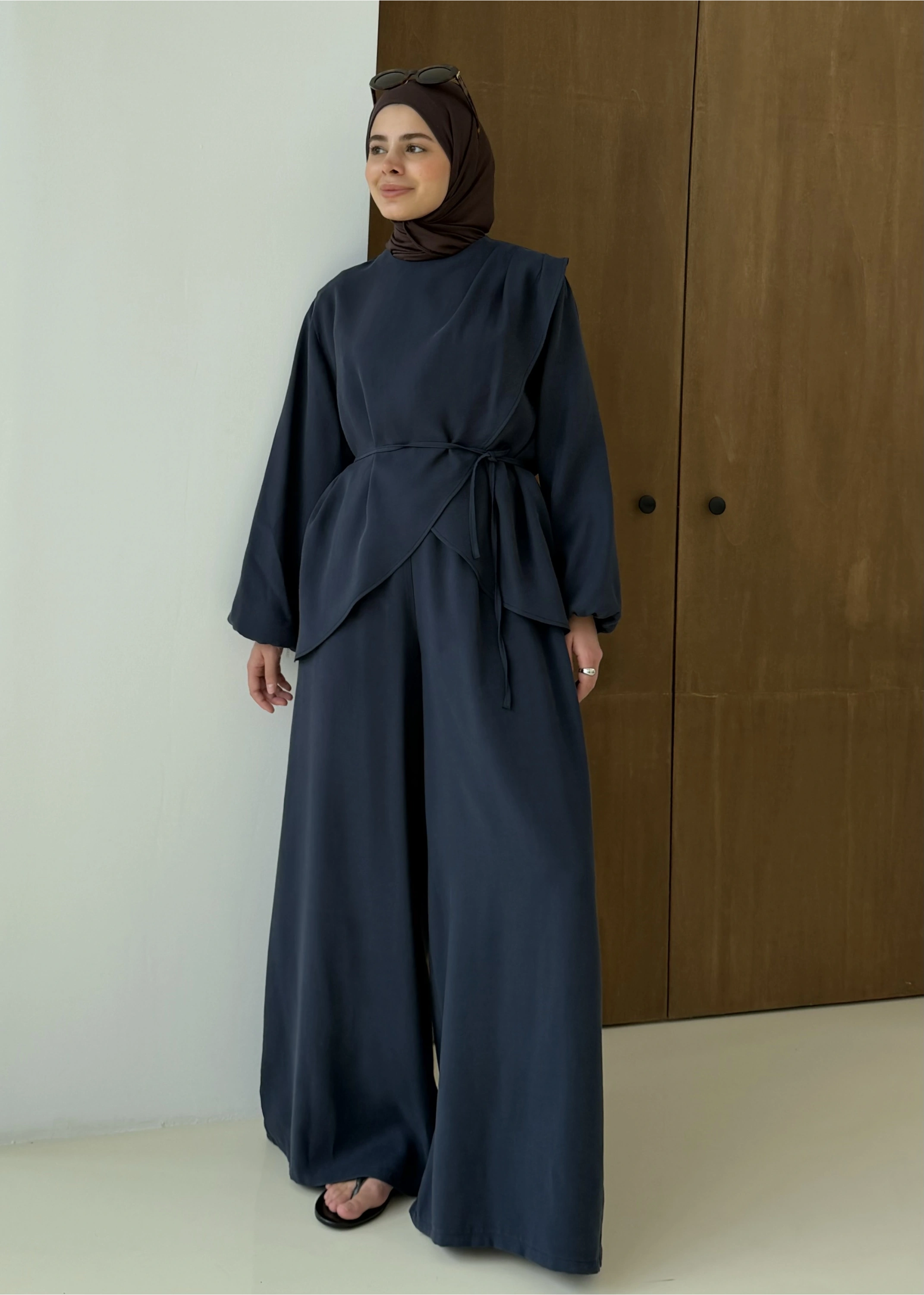 9118 ÇAPRAZ KAPAMALI TAKIM LACİVERT