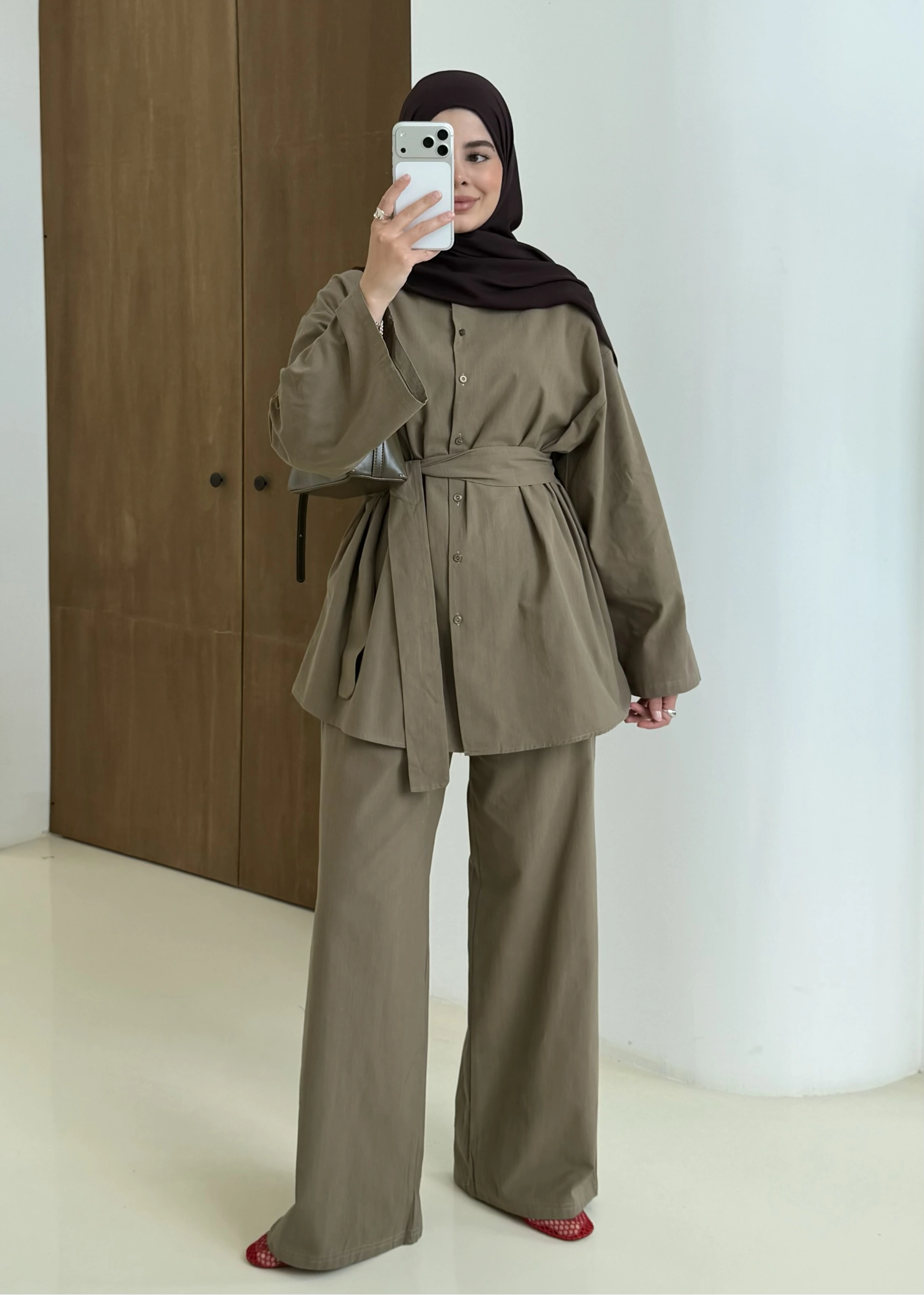 61870 KUŞAKLI KETEN TAKIM haki