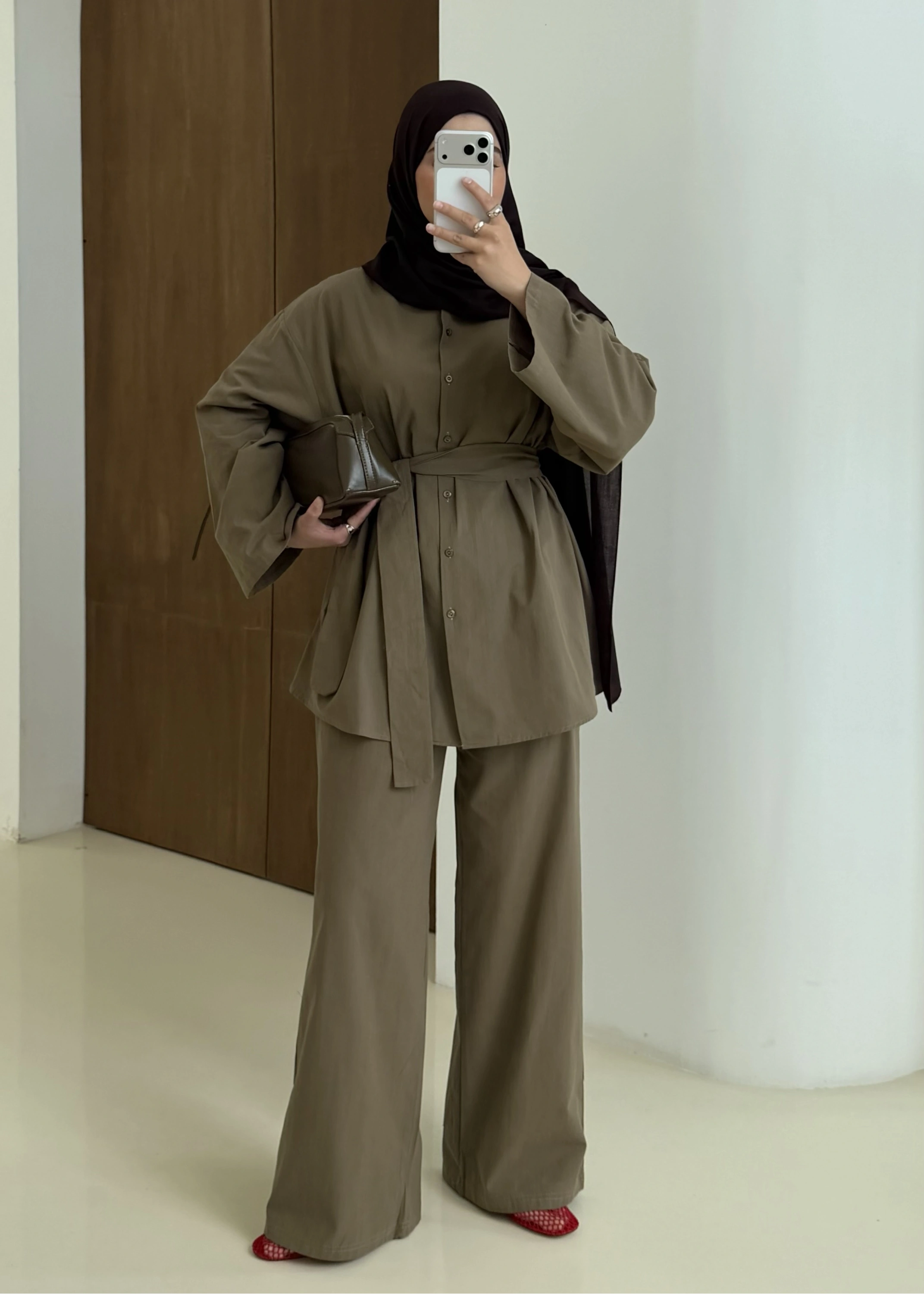 61870 KUŞAKLI KETEN TAKIM haki