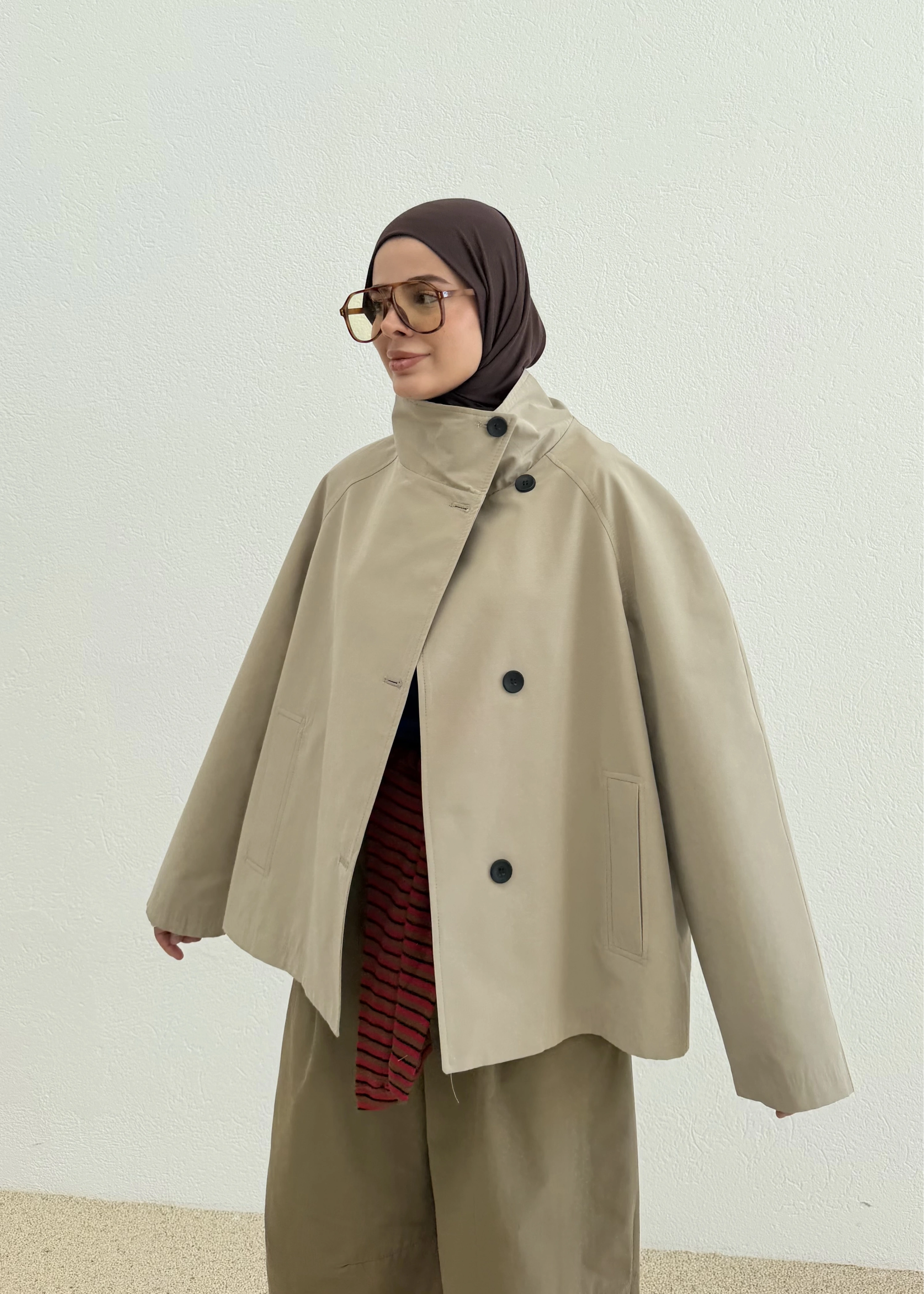 ..RİO DÜĞMELİ ASTARLI TRENÇKOT TAŞ
