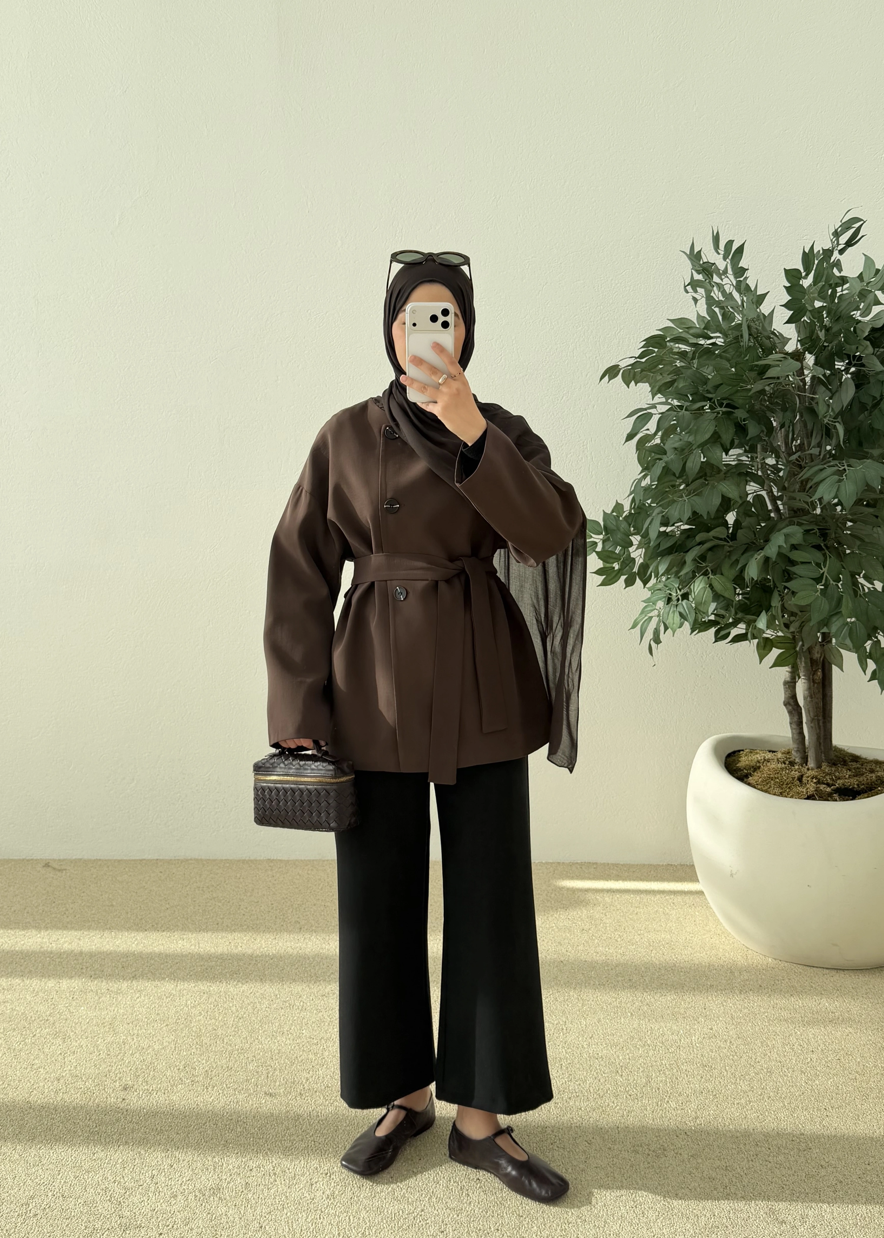 7672 KEMERLİ KISA TRENÇ KAHVE