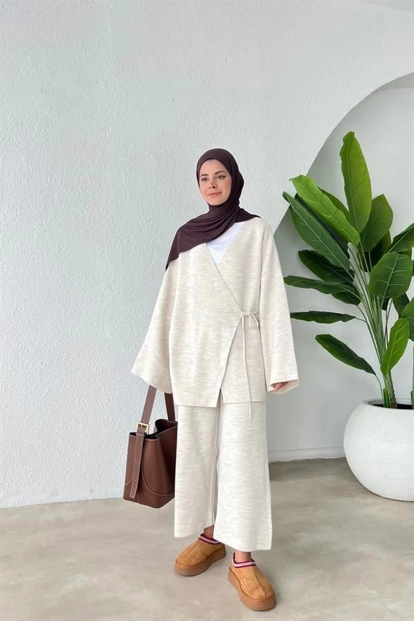 BAĞLAMALI LÜX KALİTE TRİKO TAKIM