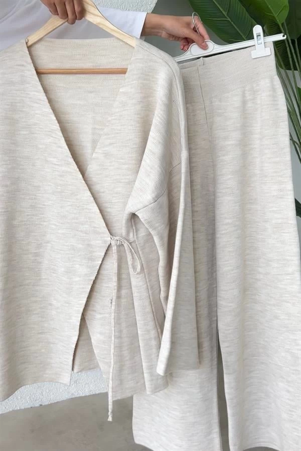 BAĞLAMALI LÜX KALİTE TRİKO TAKIM