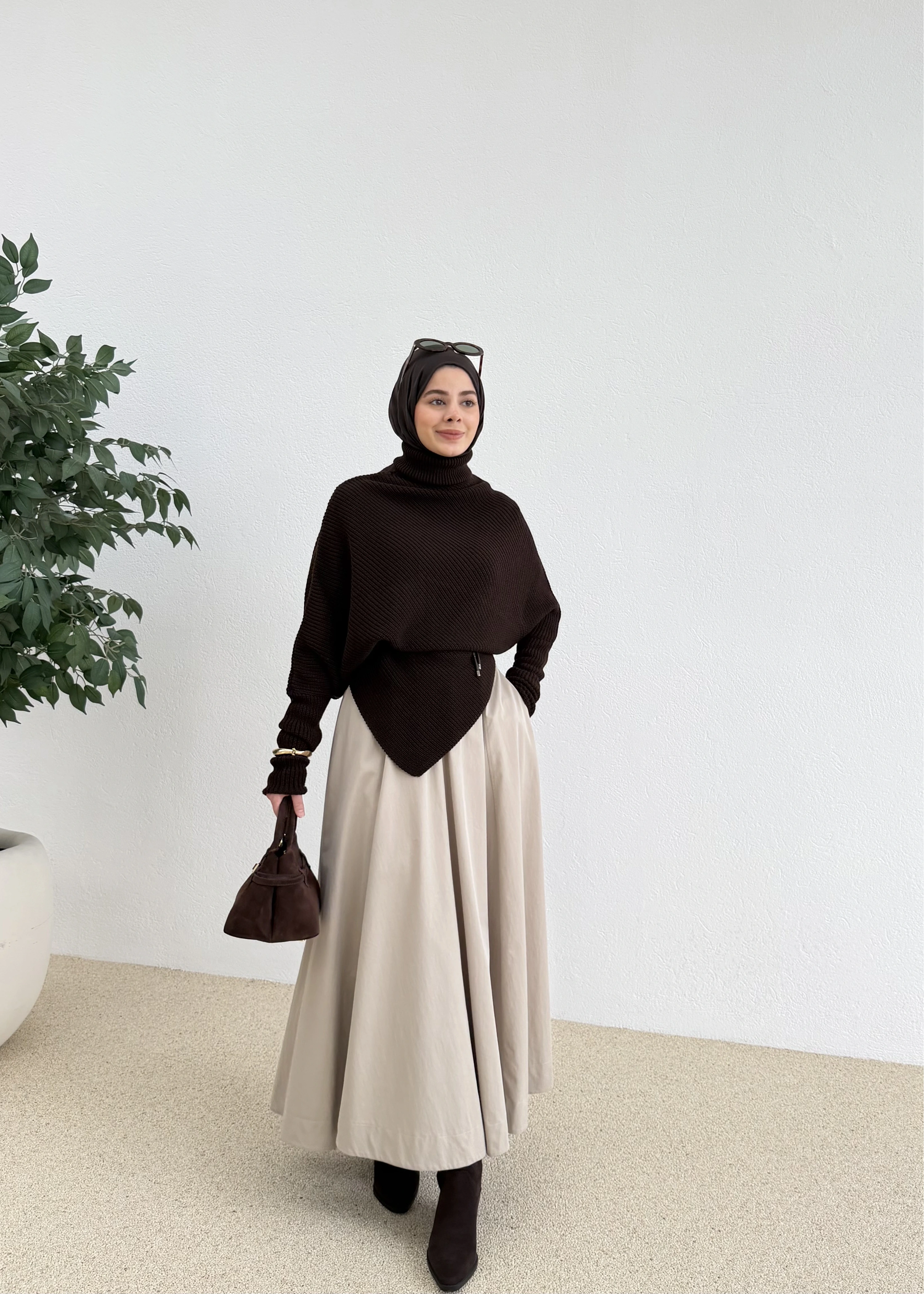 BOĞAZLI ASİMETERİK KAZAK kahve