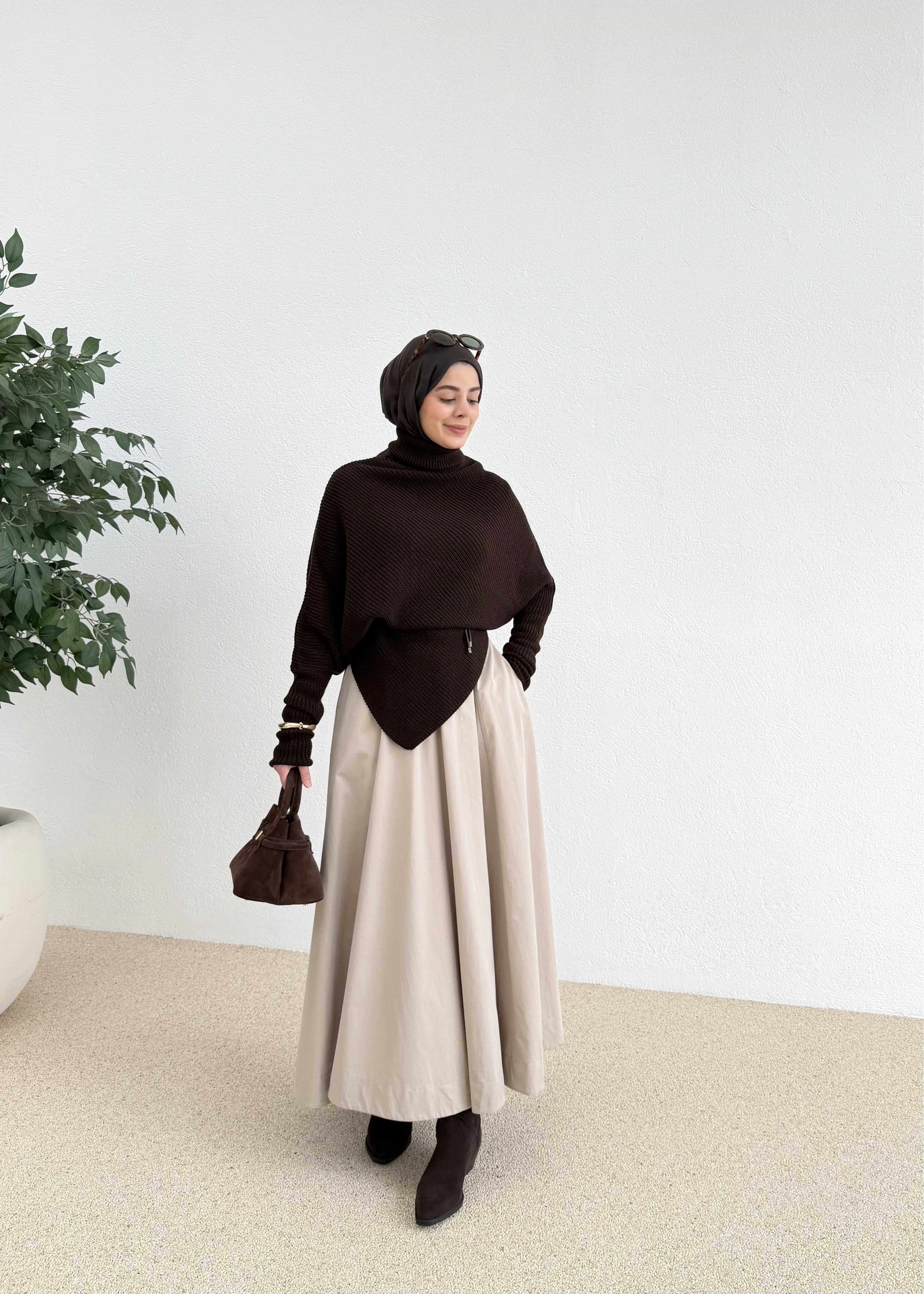 BOĞAZLI ASİMETERİK KAZAK kahve