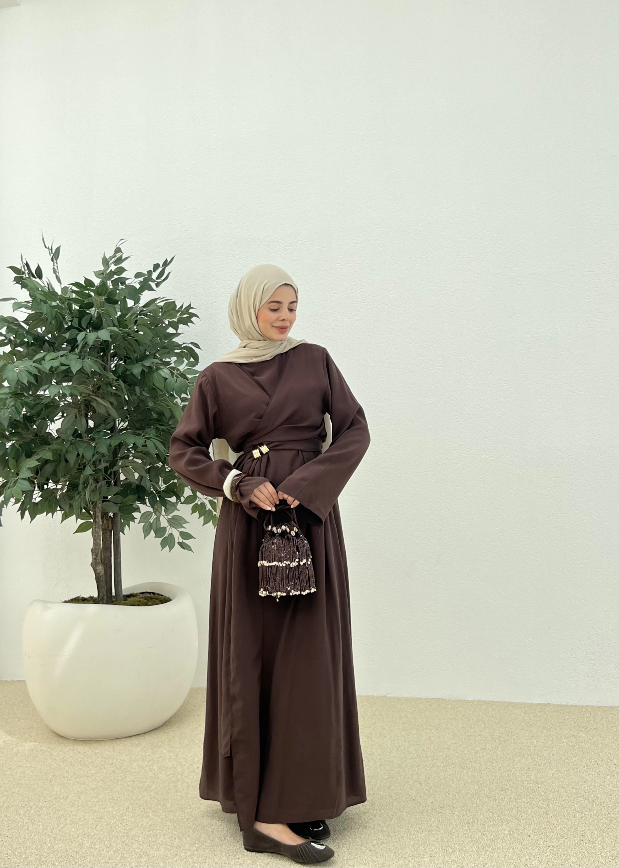 BROŞLU ARABİK ELBİSE kahve