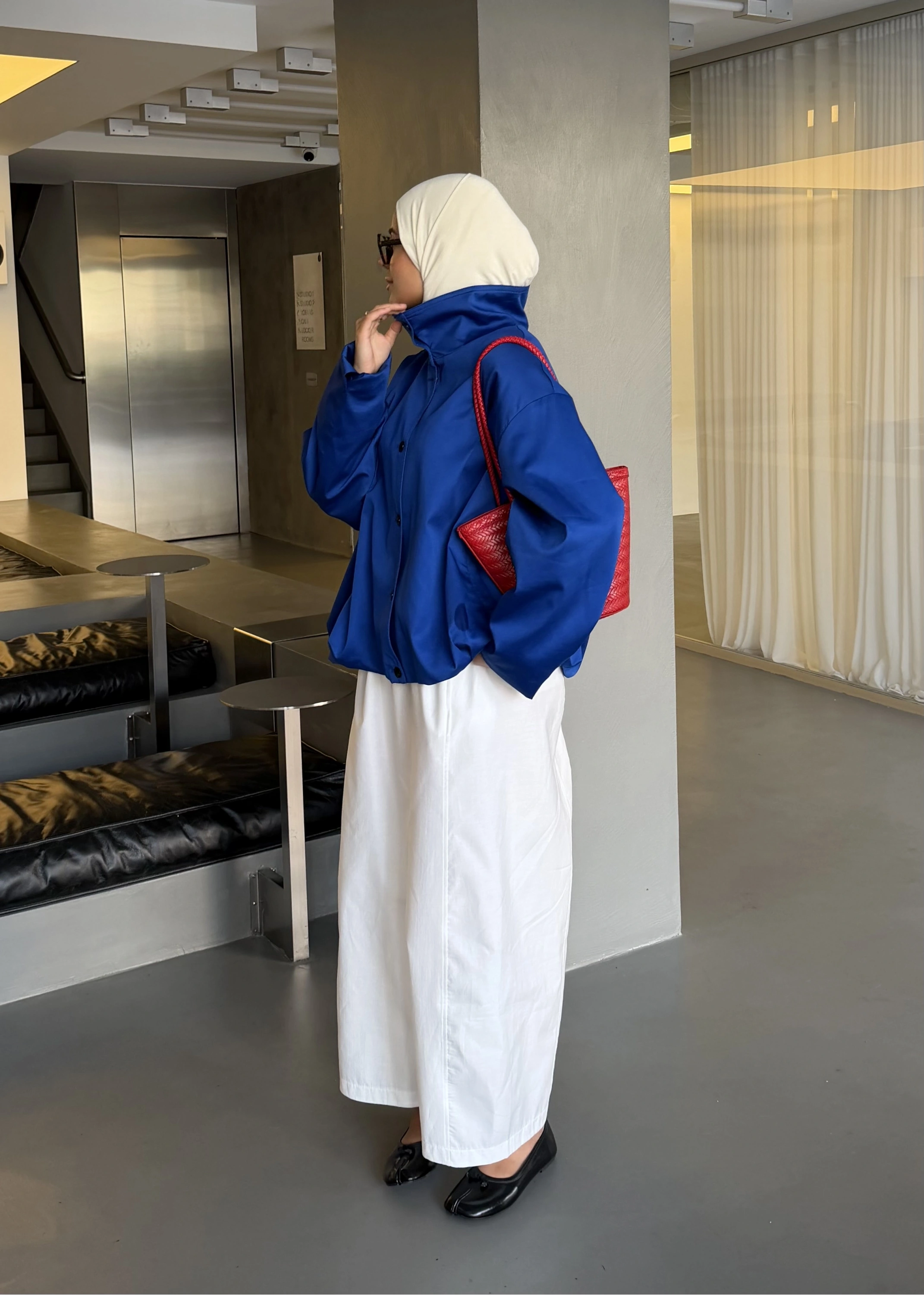 DİK YAKA DÜĞMELİ BOMBER CEKET SAKS MAVİ