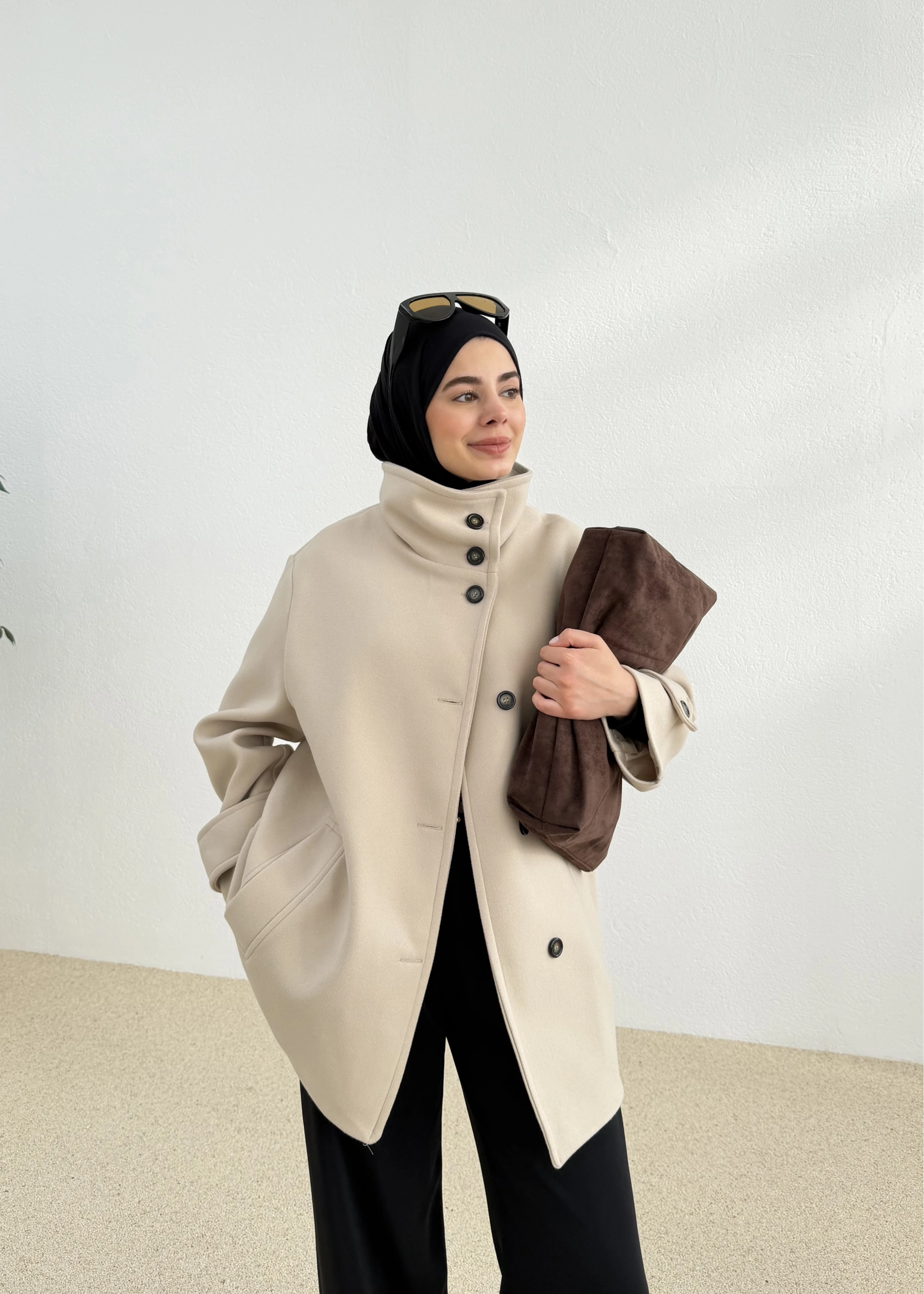 DİK YAKA KAŞE KABAN bej