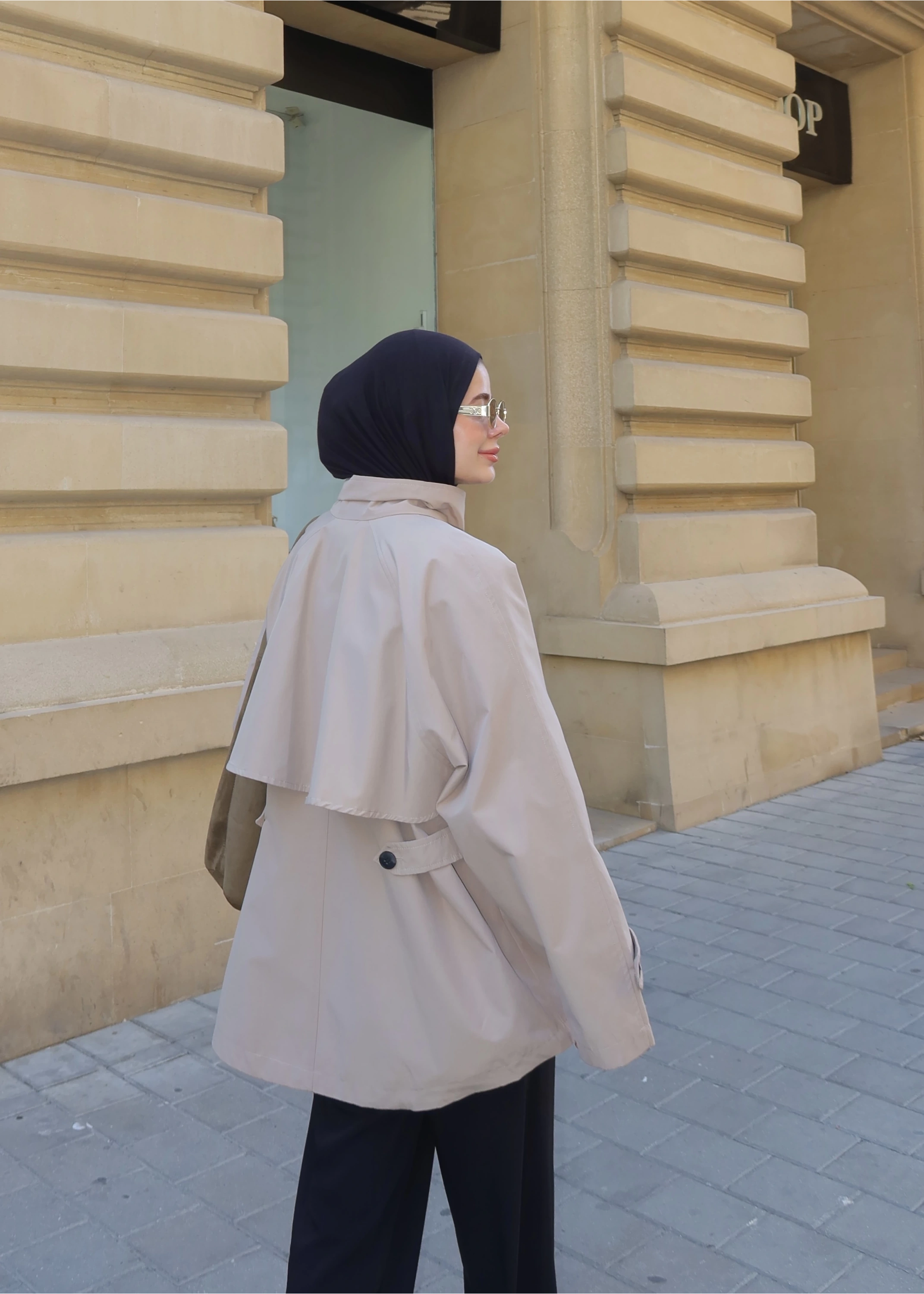 DİK YAKA TRENÇKOT ASTARLI bej