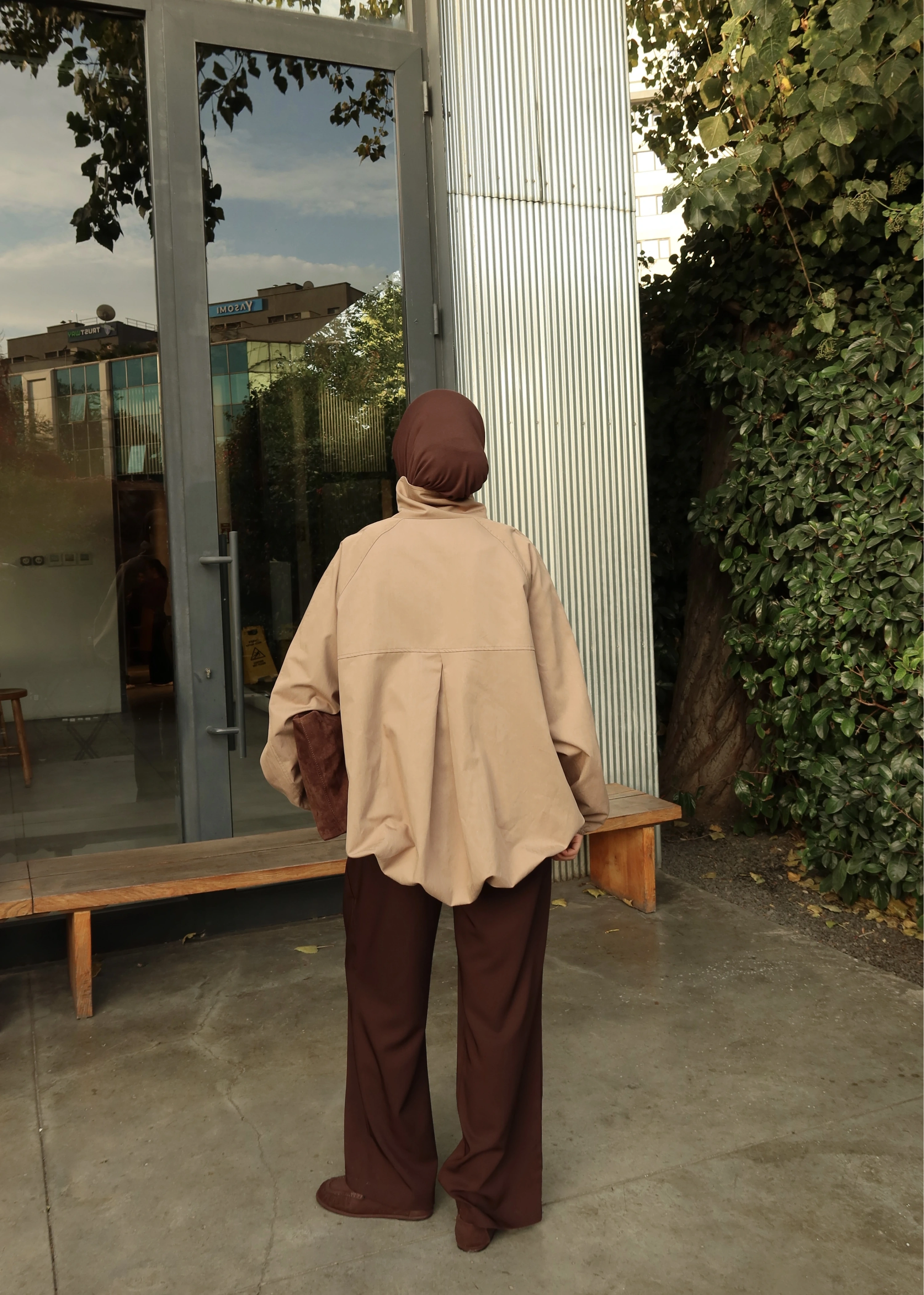 Dık yaka TRENÇKOT mng