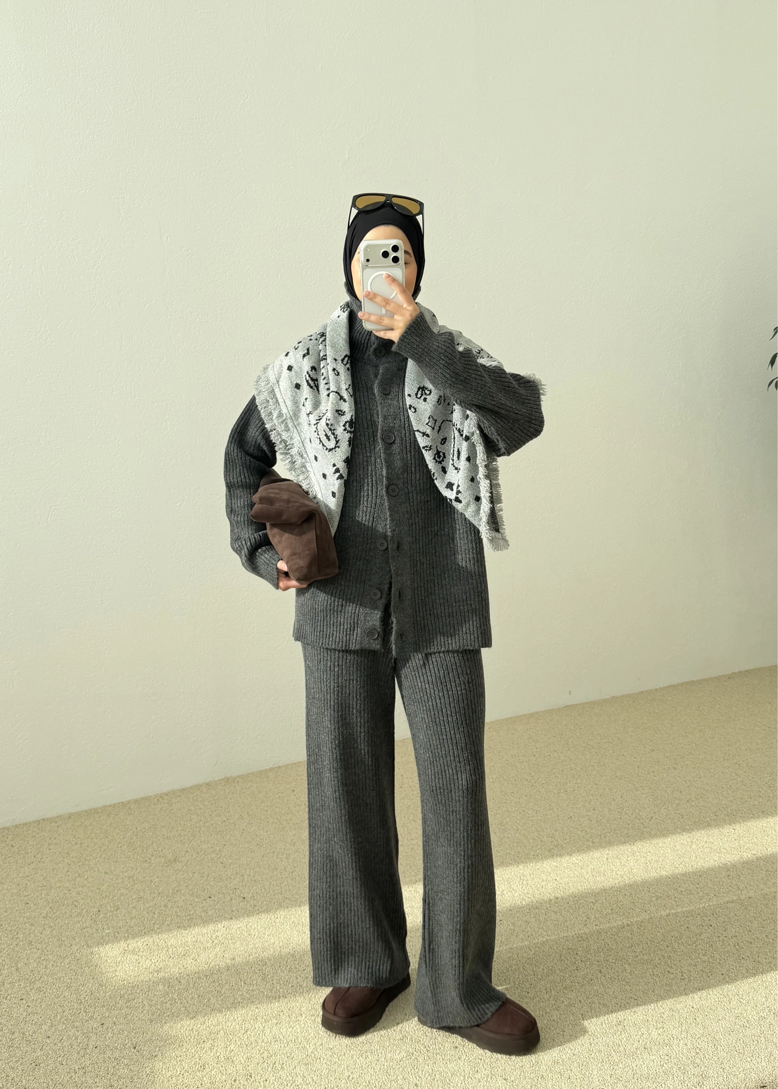 Dik yaka triko takım antrasit