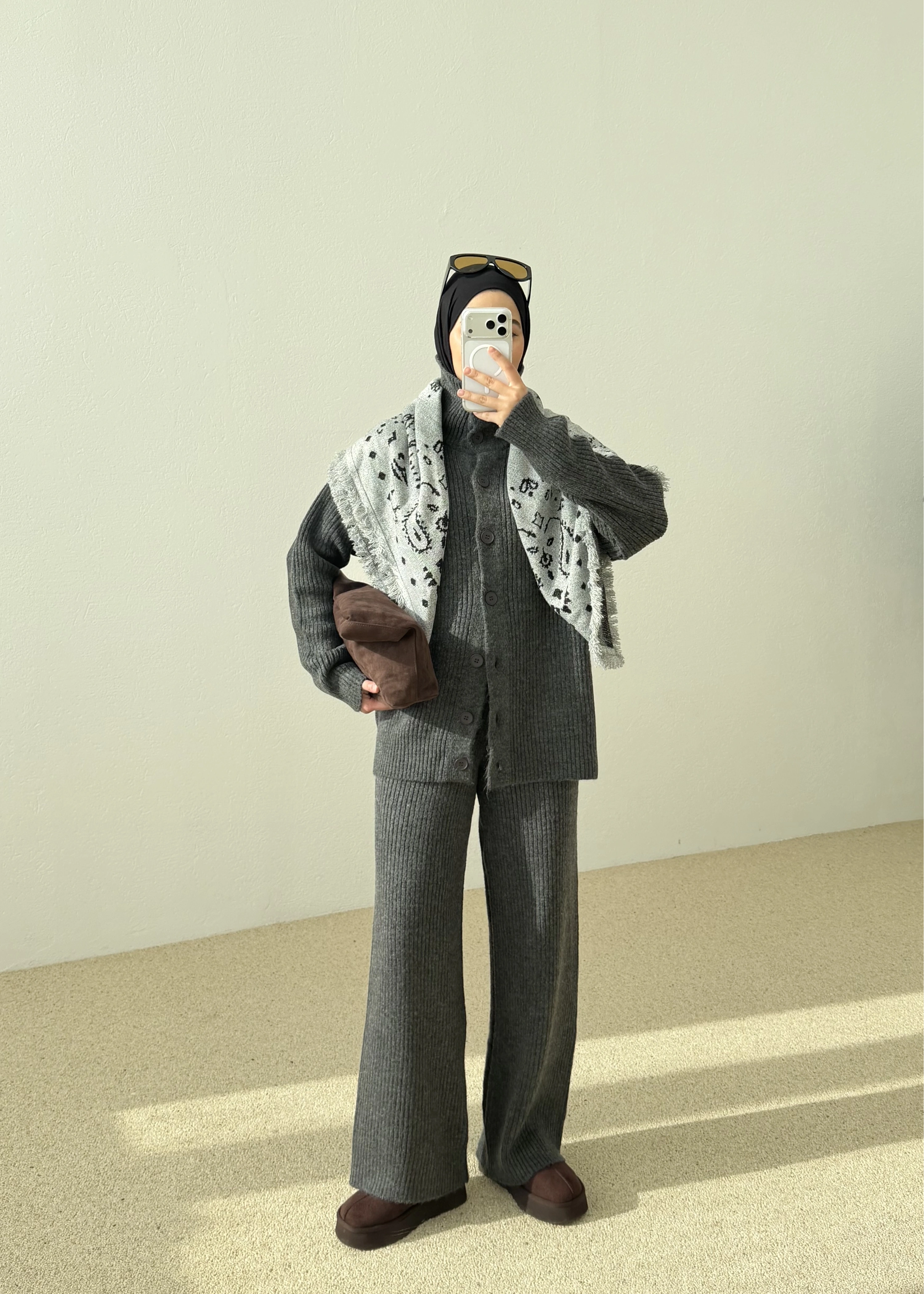 Dik yaka triko takım antrasit