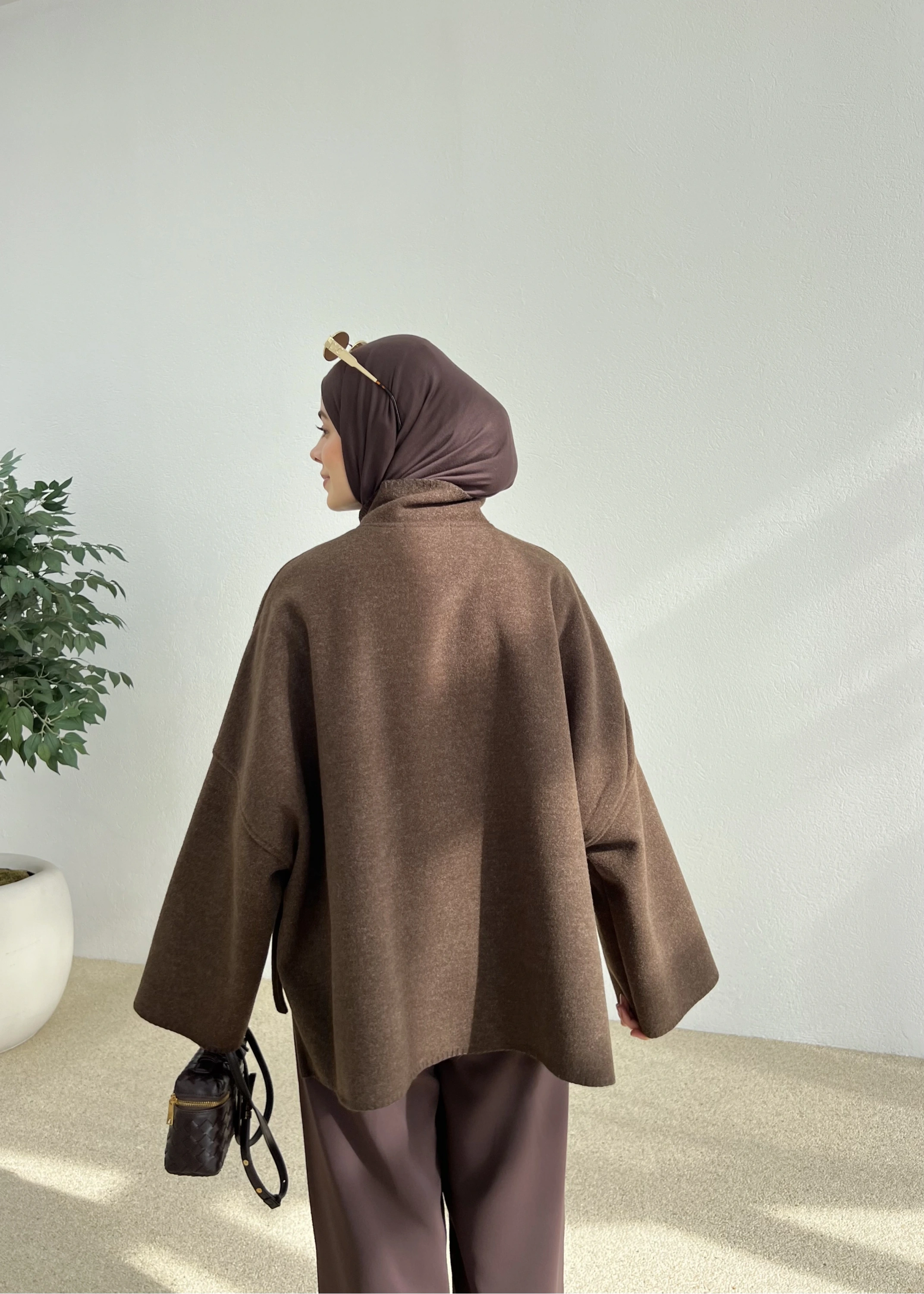 DİKİŞLİ DİK YAKA KABAN kahve