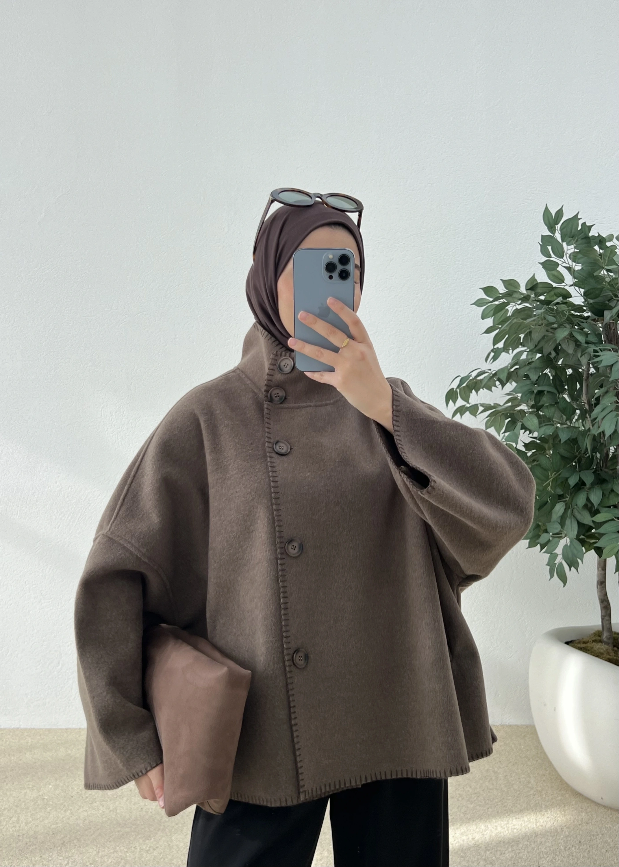 DİKİŞLİ DİK YAKA KABAN sütlü