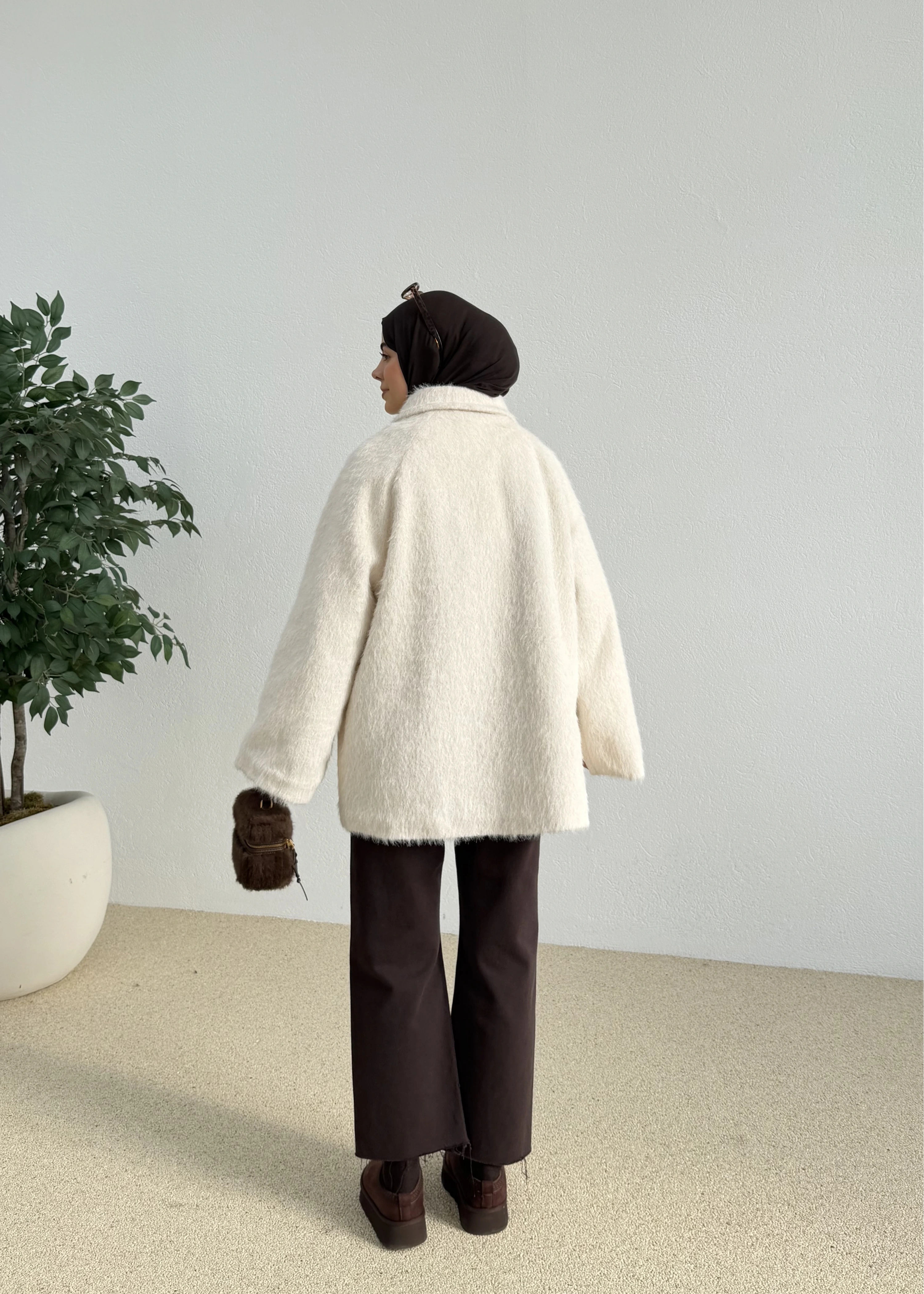 DOKULU KIRÇILLI KABAN BEJ