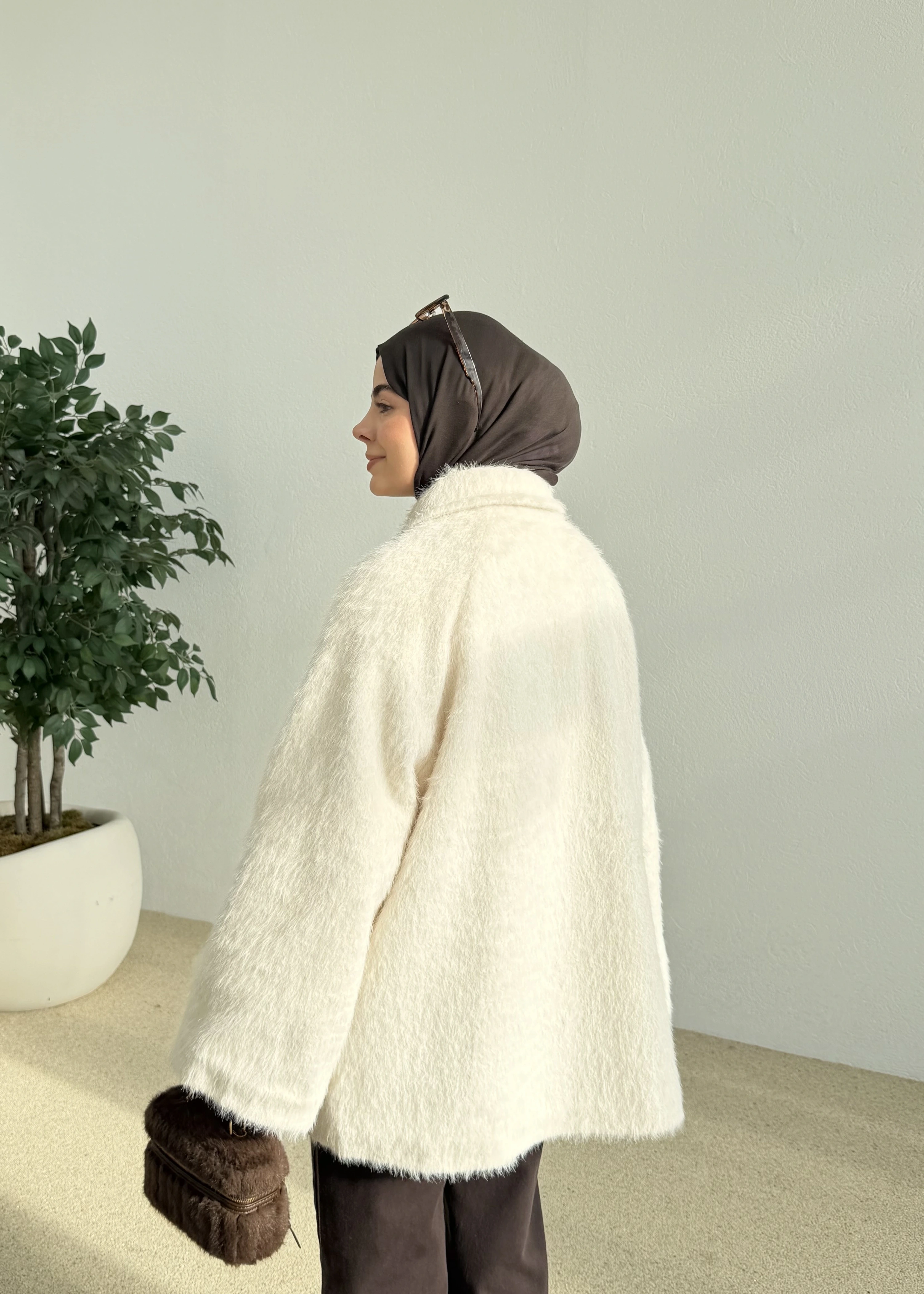 DOKULU KIRÇILLI KABAN BEJ