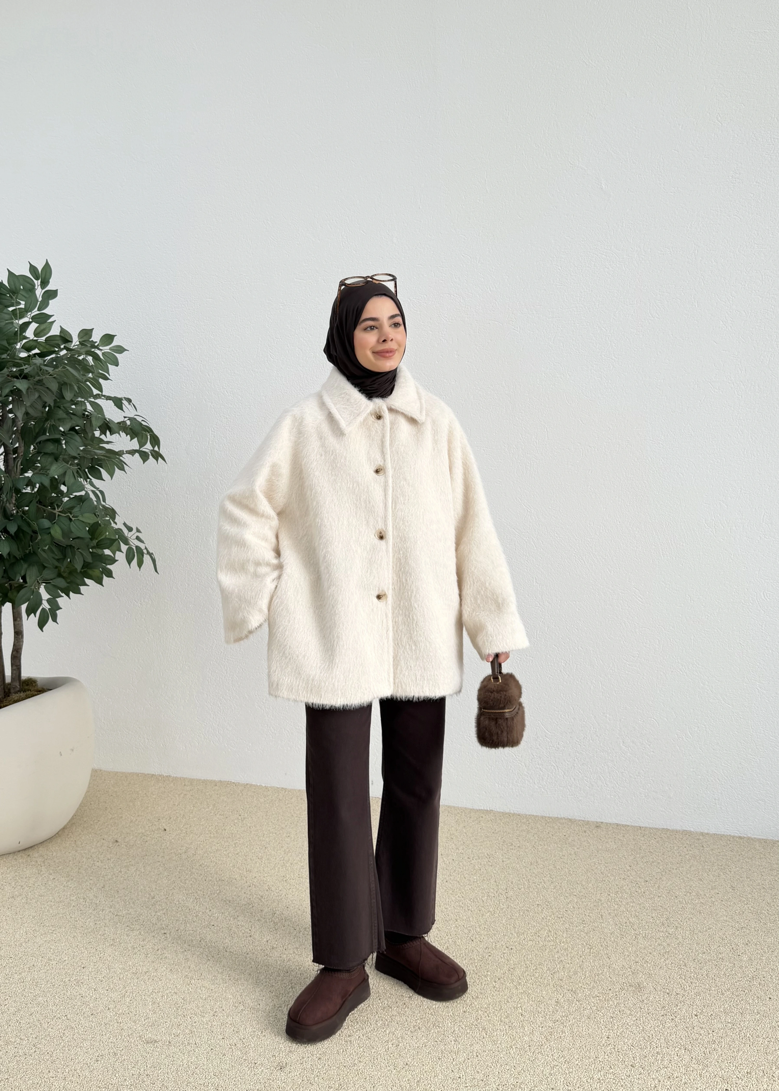 DOKULU KIRÇILLI KABAN BEJ