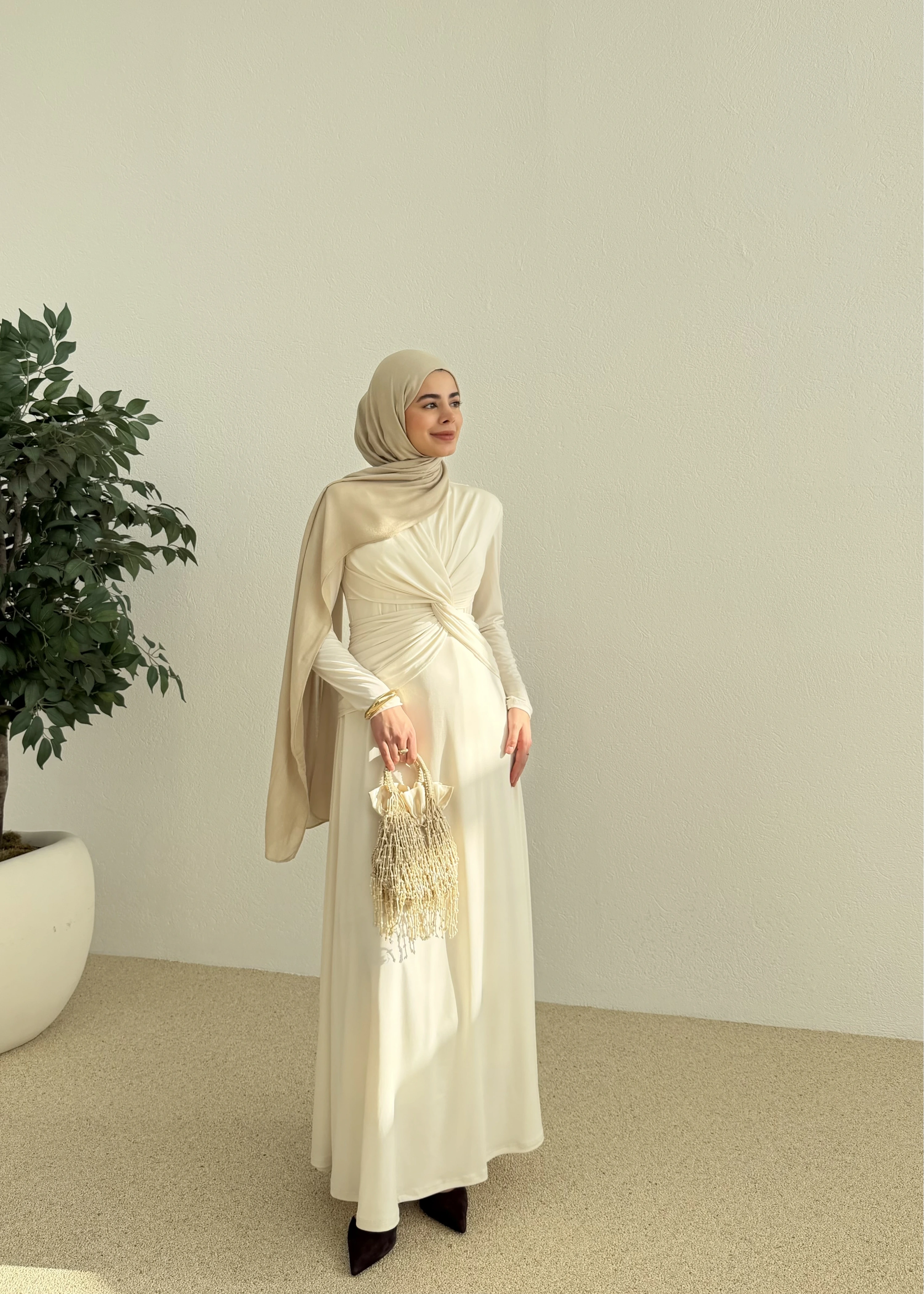 DÜĞÜM DETAY ELBİSE Soft krem