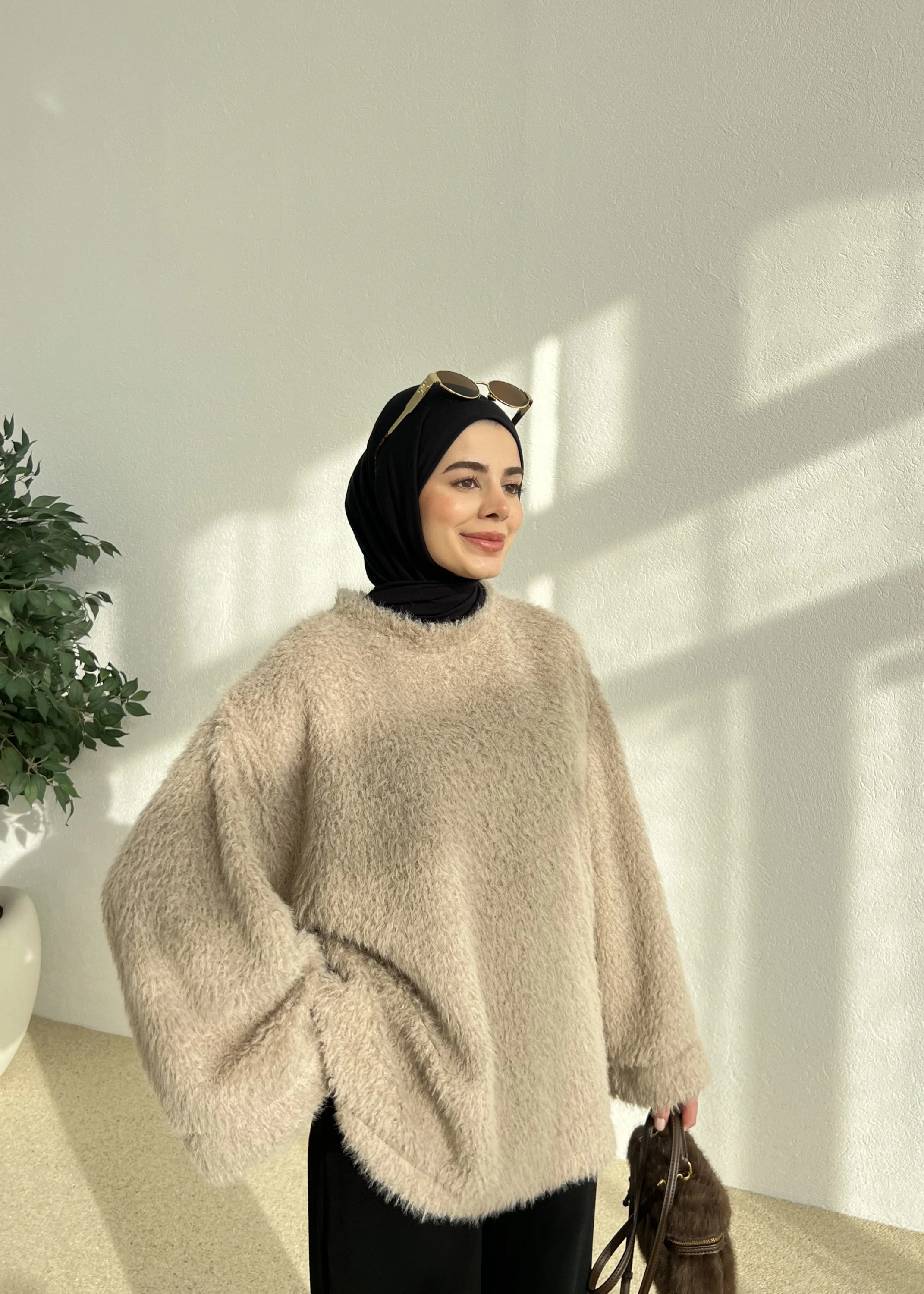 GENİŞ KOL TÜY KAZAK KARAMEL