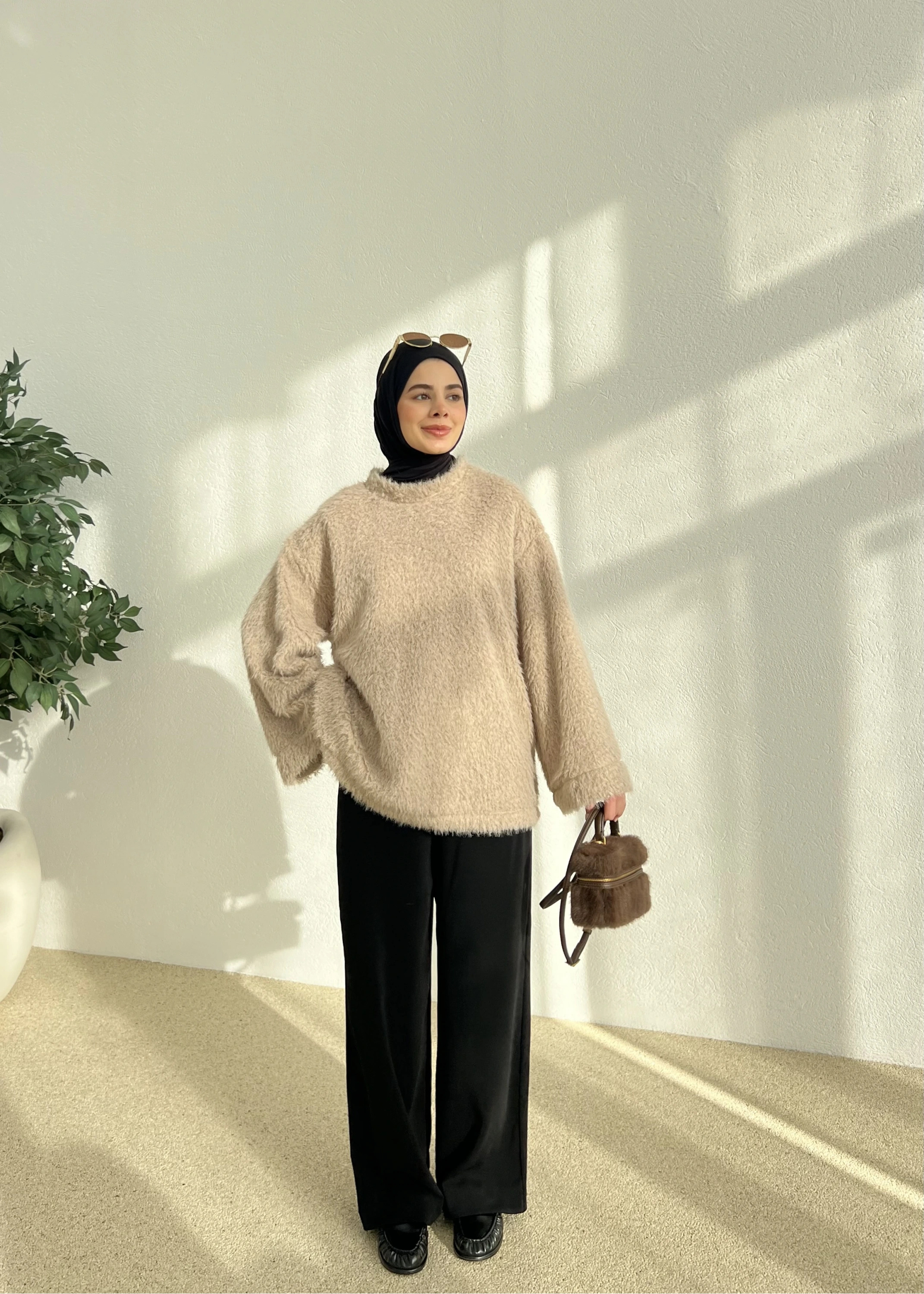 GENİŞ KOL TÜY KAZAK KARAMEL