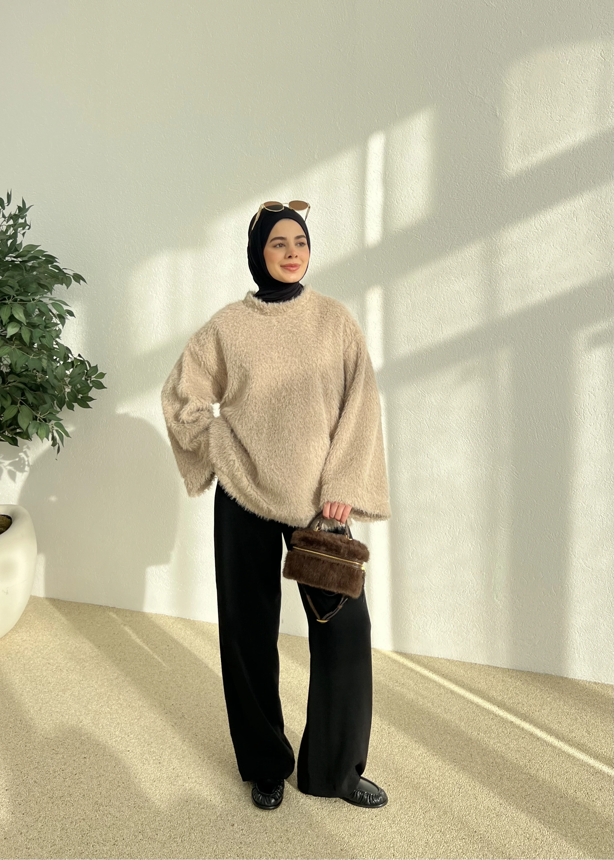 GENİŞ KOL TÜY KAZAK KARAMEL