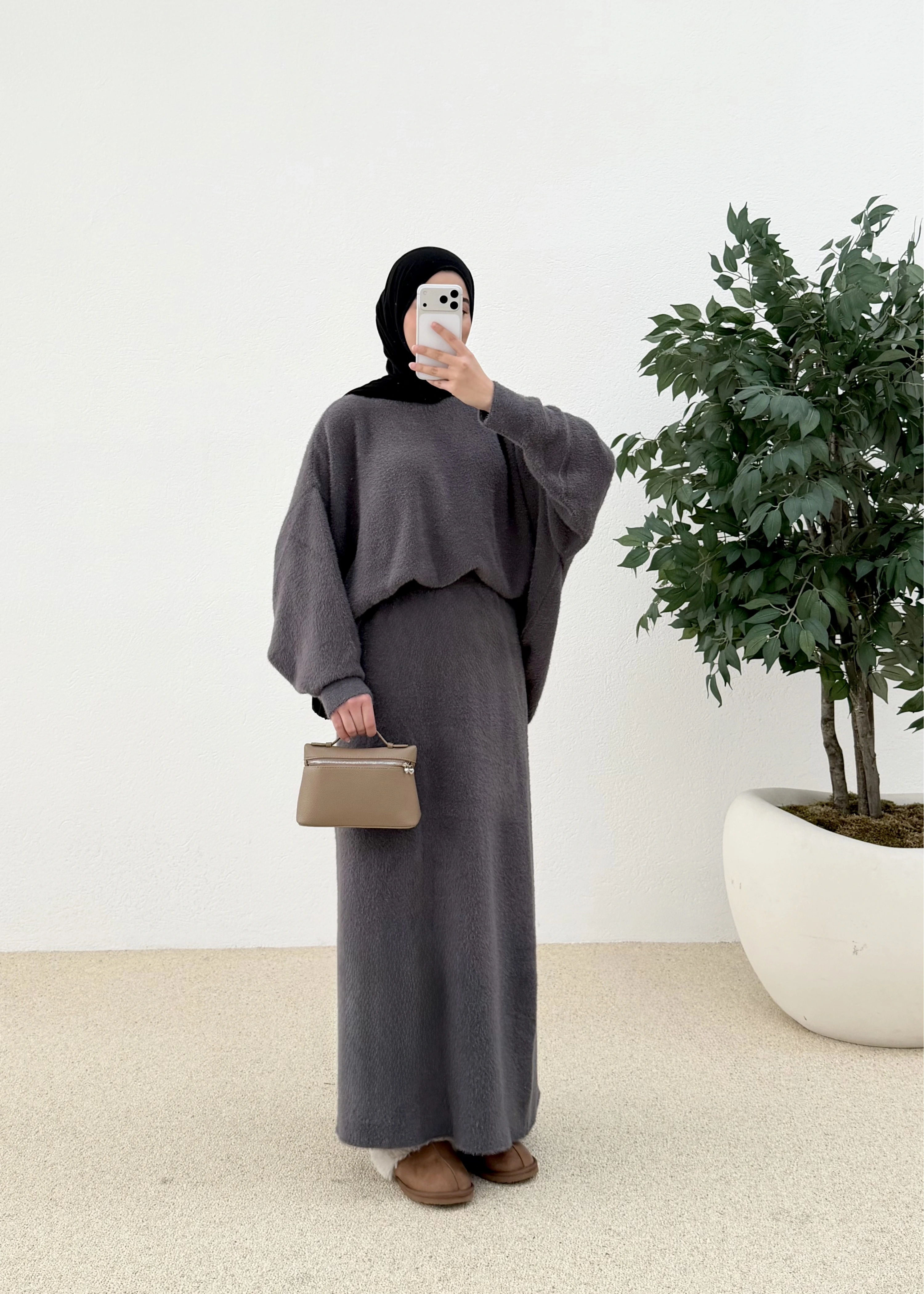 H&M yün içerikli tüylü etekli takımın ant