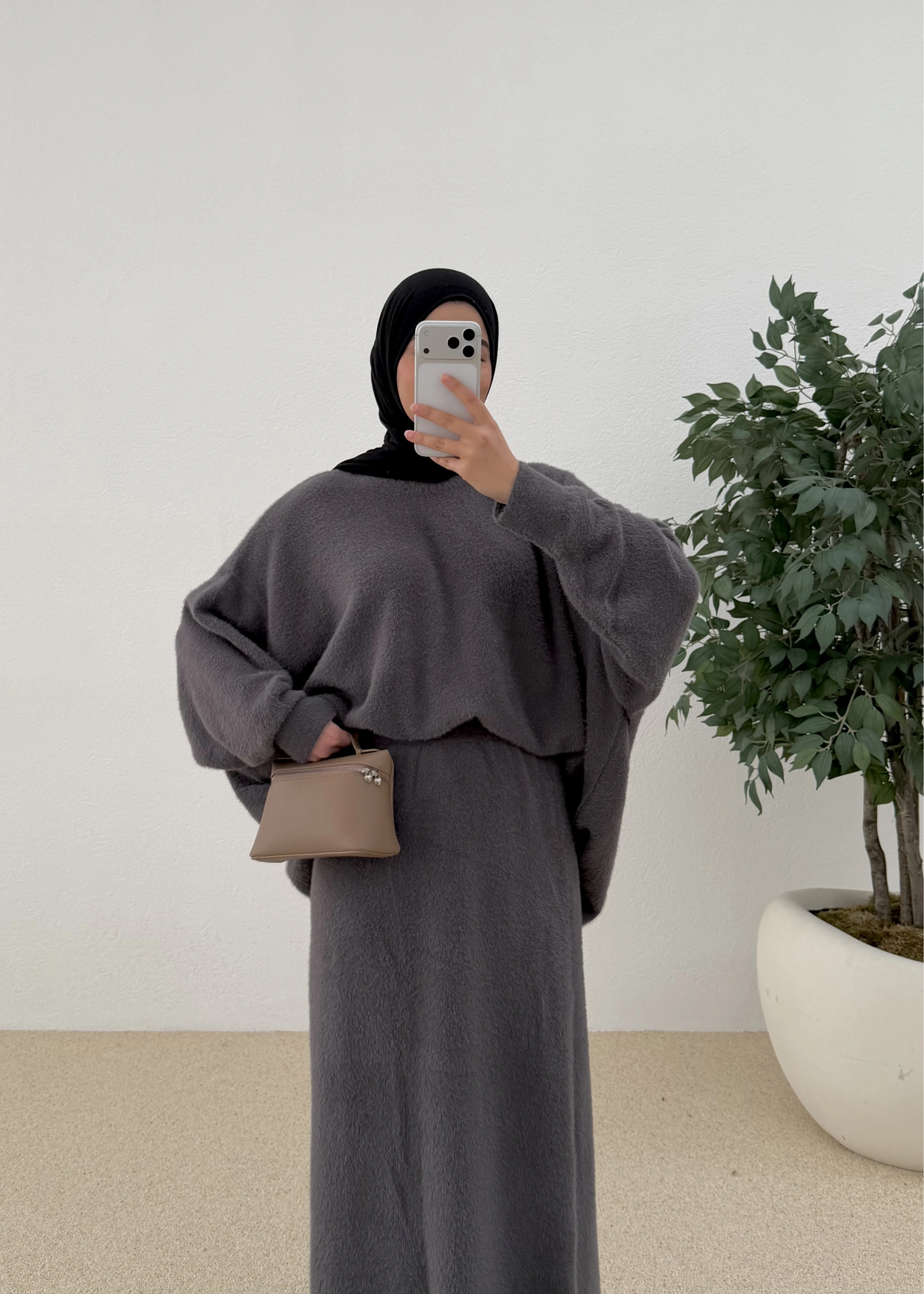 H&M yün içerikli tüylü etekli takımın ant