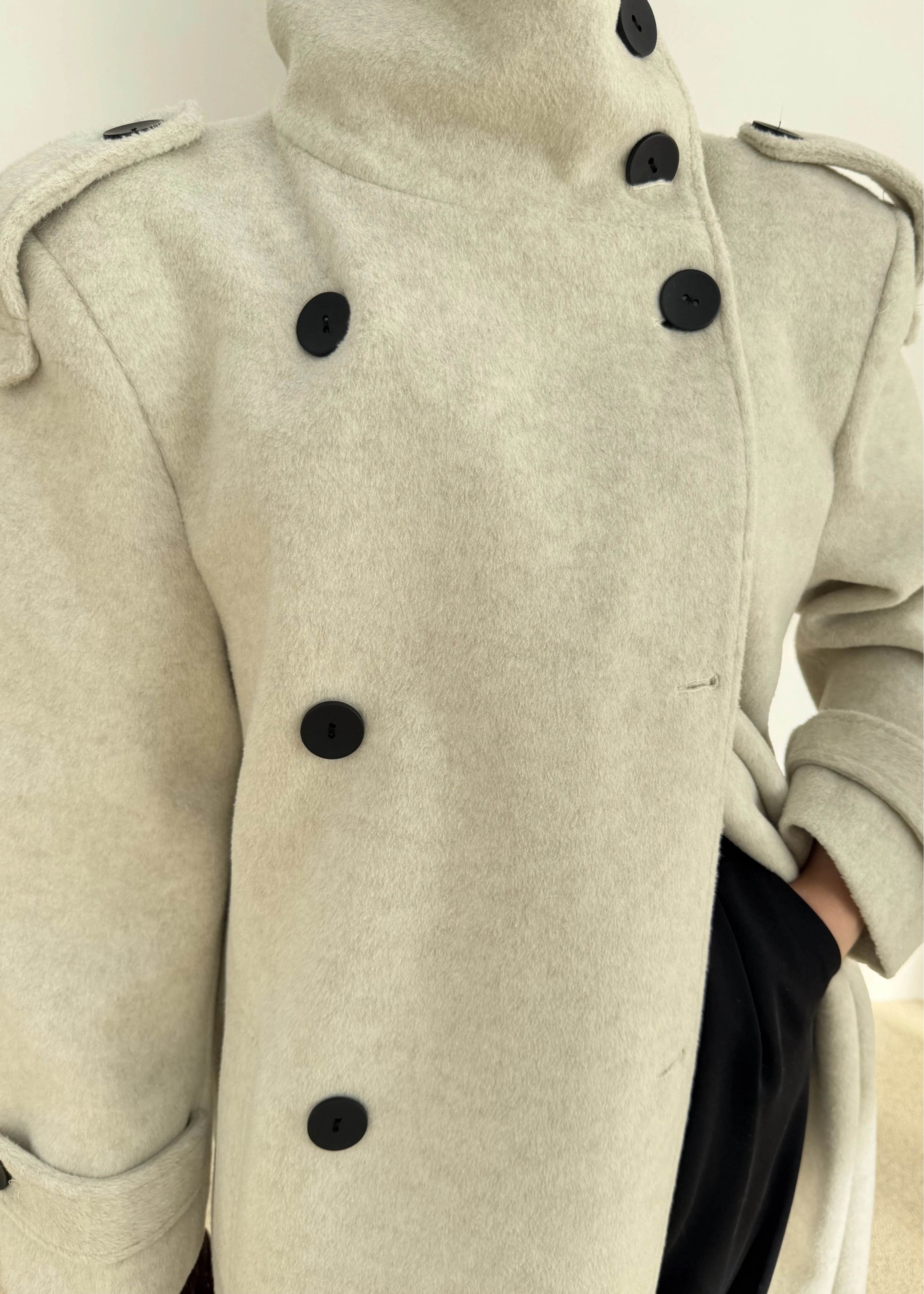 İTHAL KAŞE YÜN DOKULU MASSİİ KABAN ekru