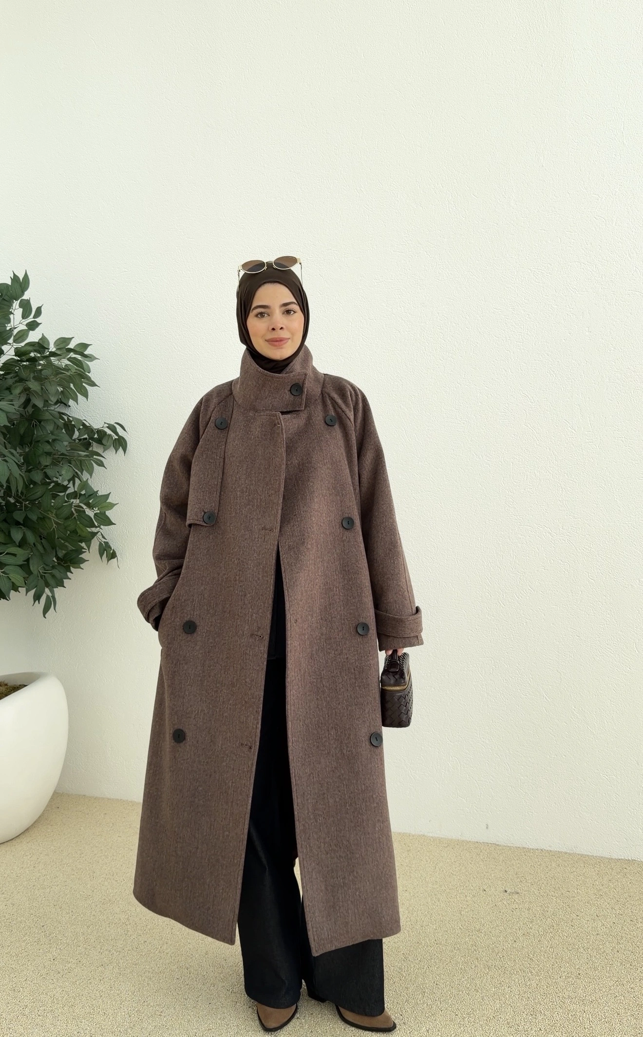 İTHAL KUMAŞ KAPAKLI YAKALI KABAN kahve