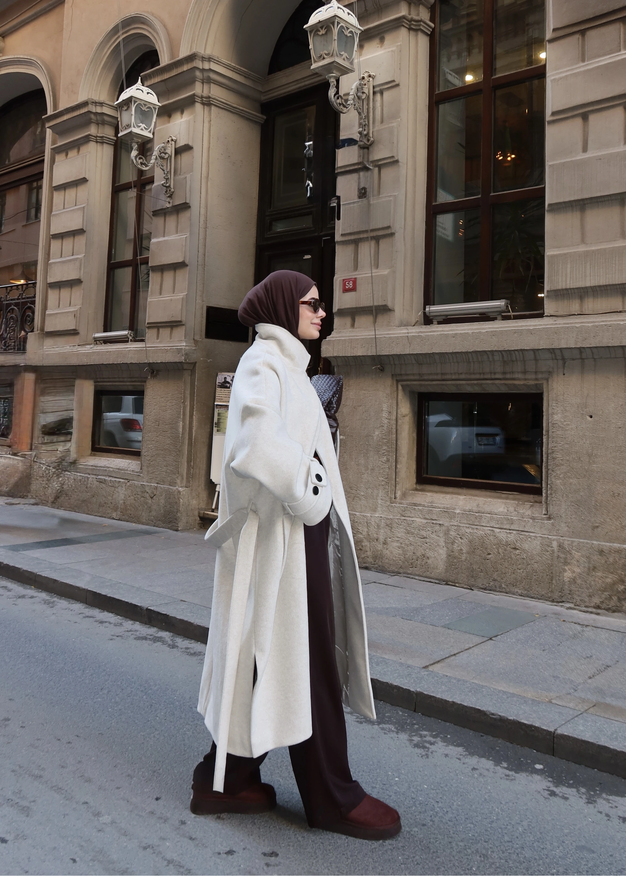 İTHAL YIRTMAÇLI PREMİUM KABAN bej