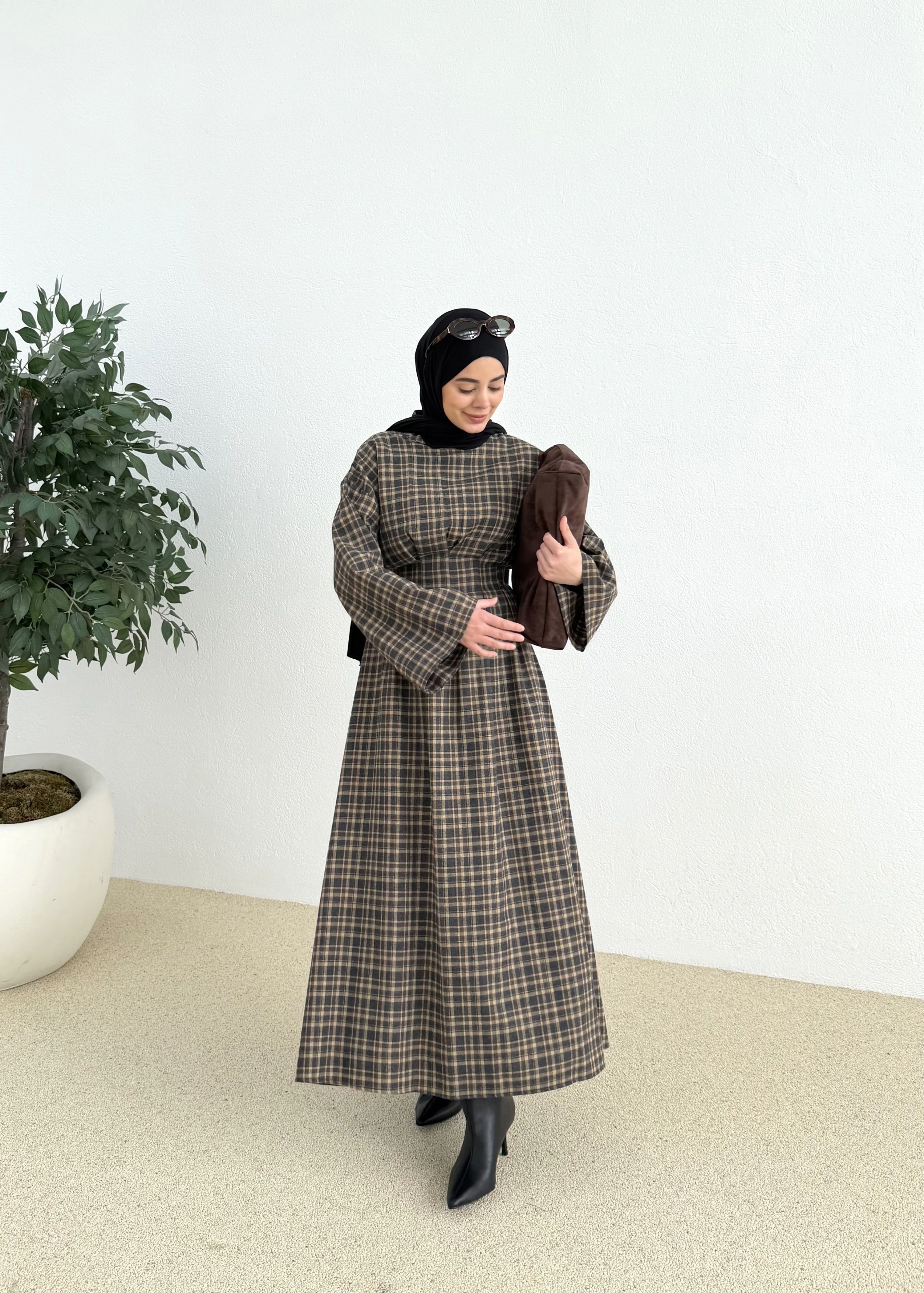 KARELİ MİLS ELBİSE