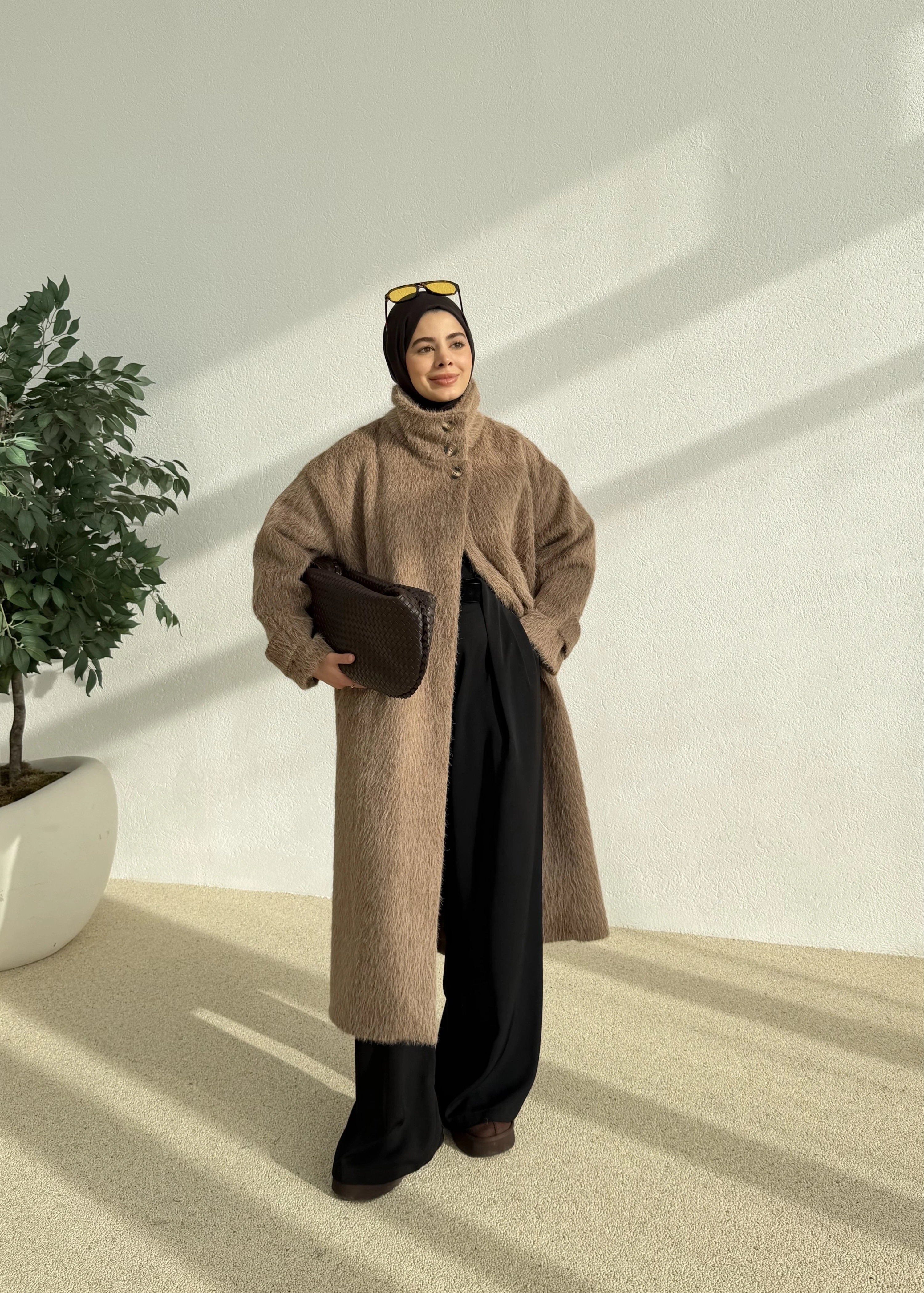 KEMERLİ DOKULU DİK YAKA KABAN