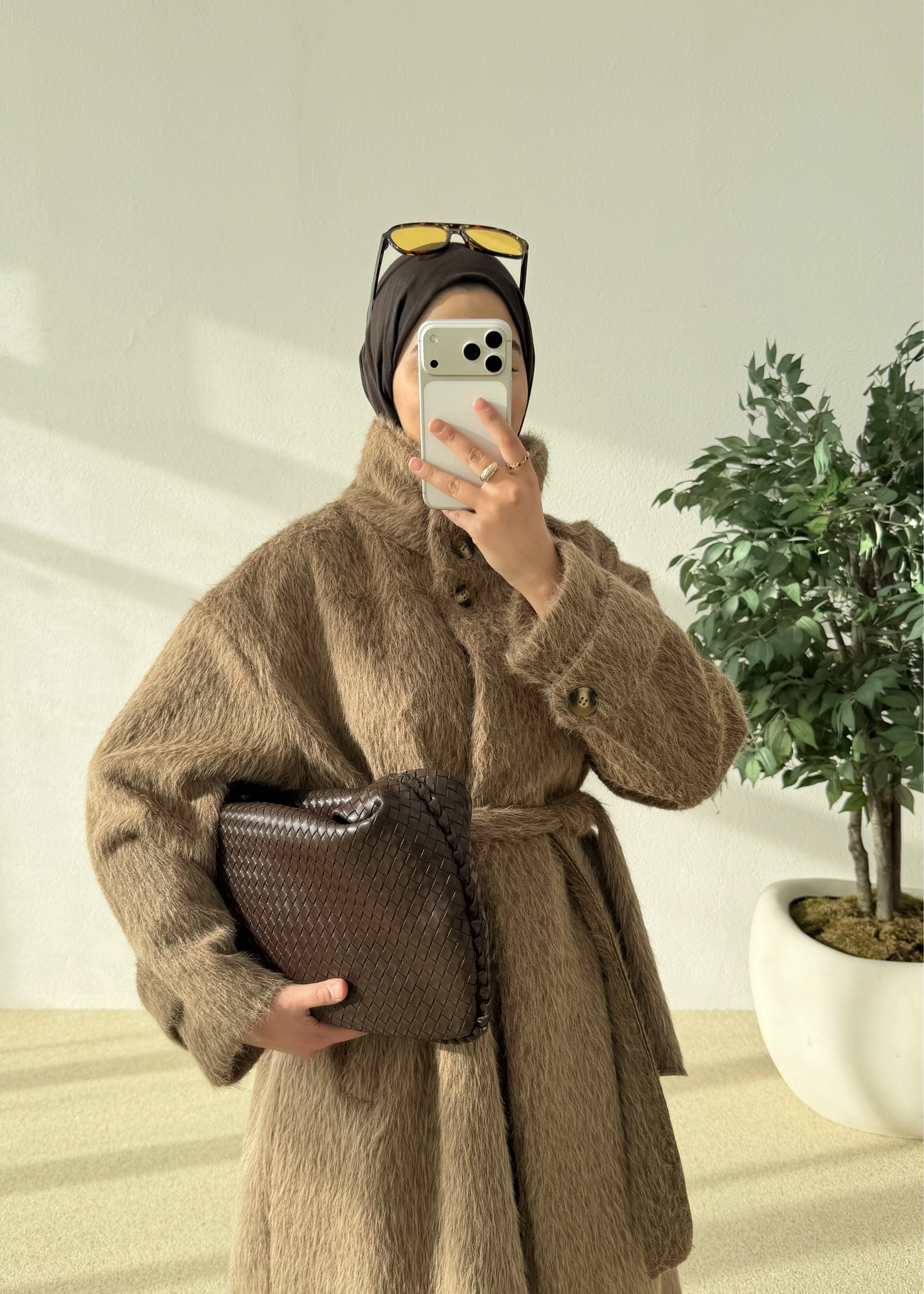 KEMERLİ DOKULU DİK YAKA KABAN