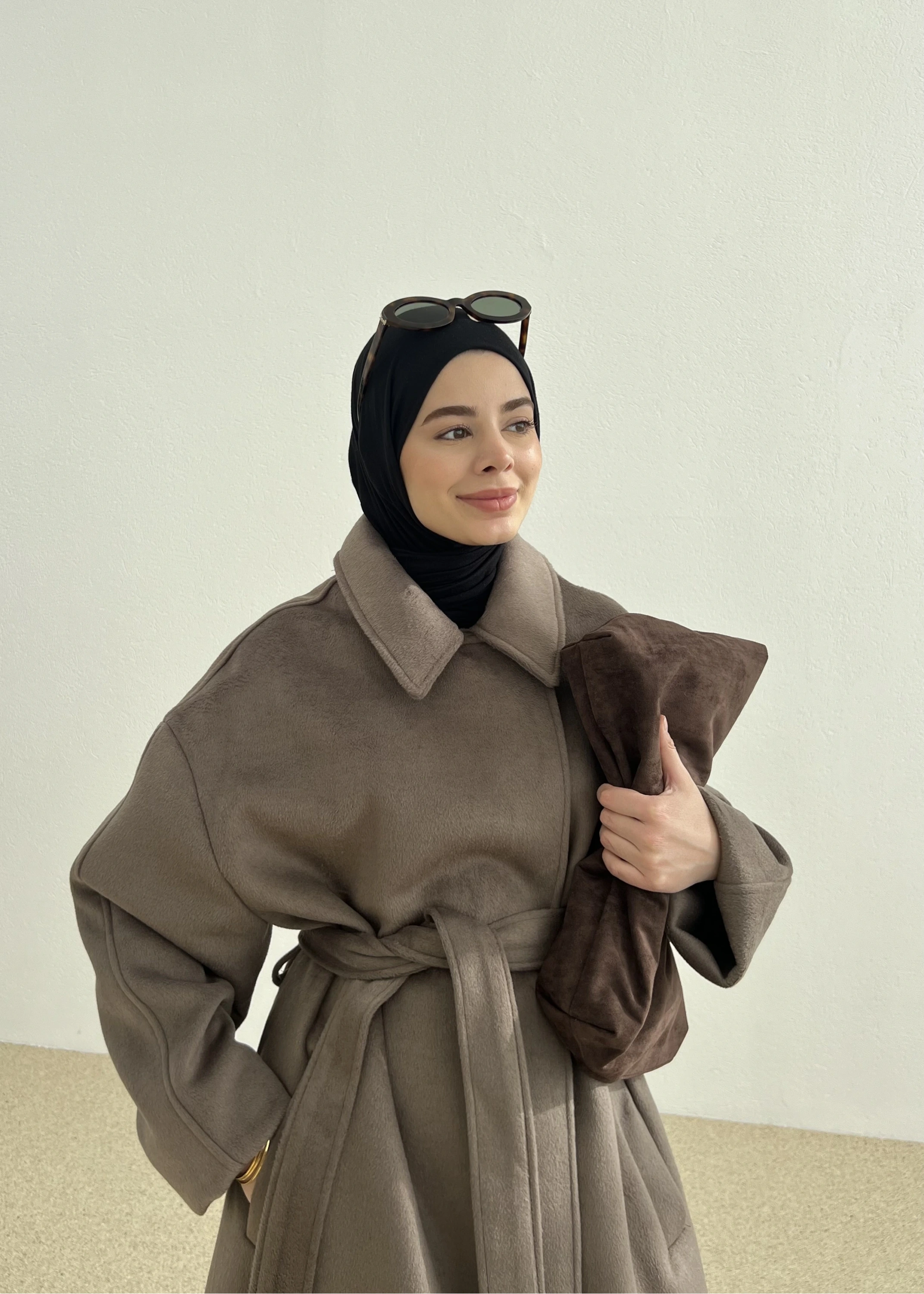 Kemerli düğmeli premium kaban kahve