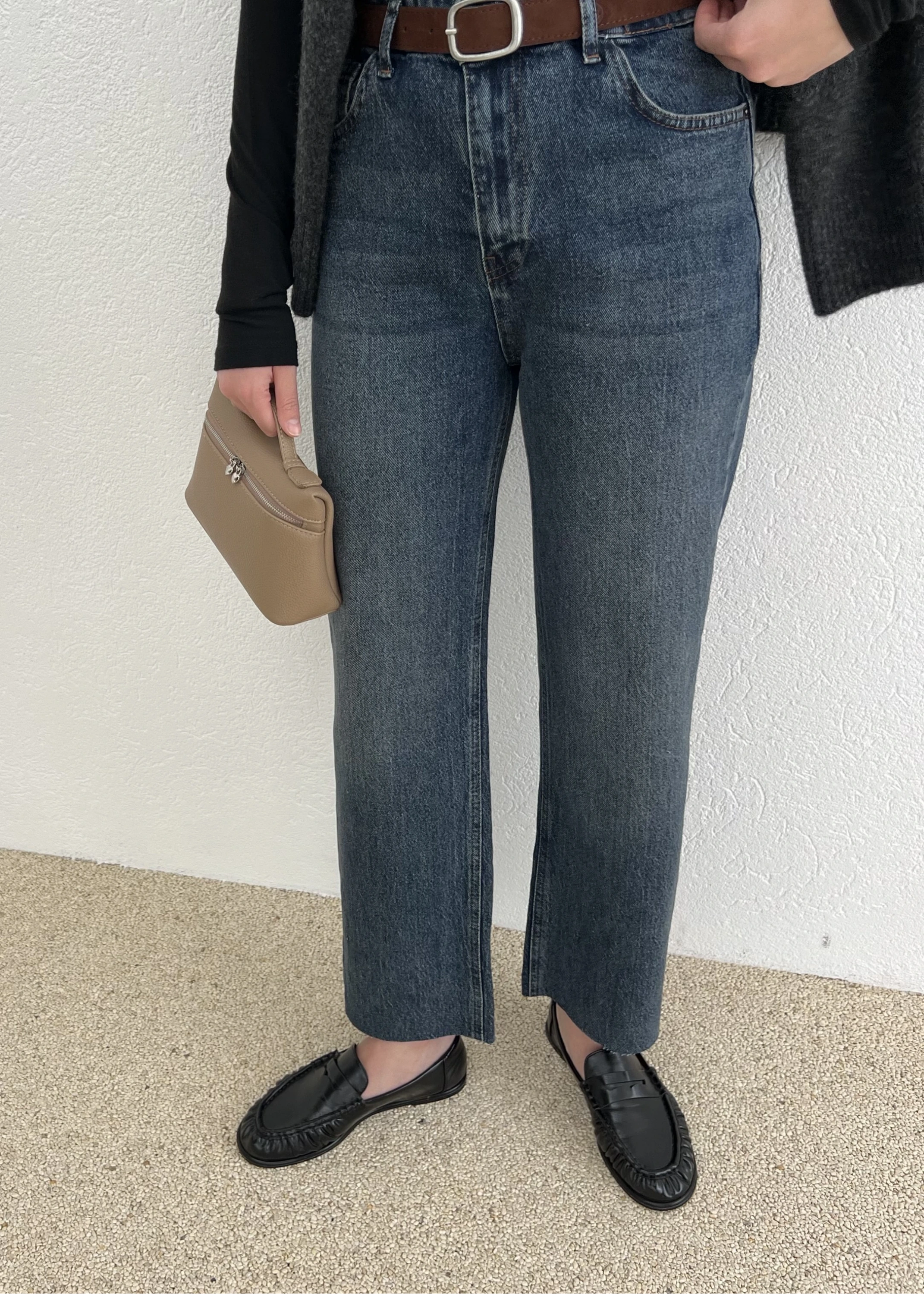 Kemerli Ultra Yüksek Belli Kesik Paça jeans