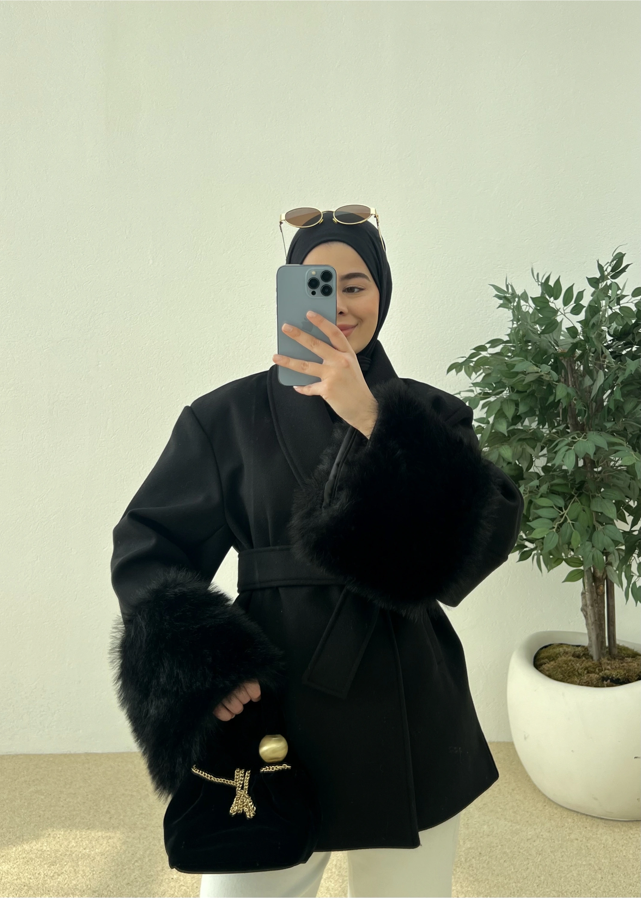 KOL KÜRKLÜ KABAN SİYAH