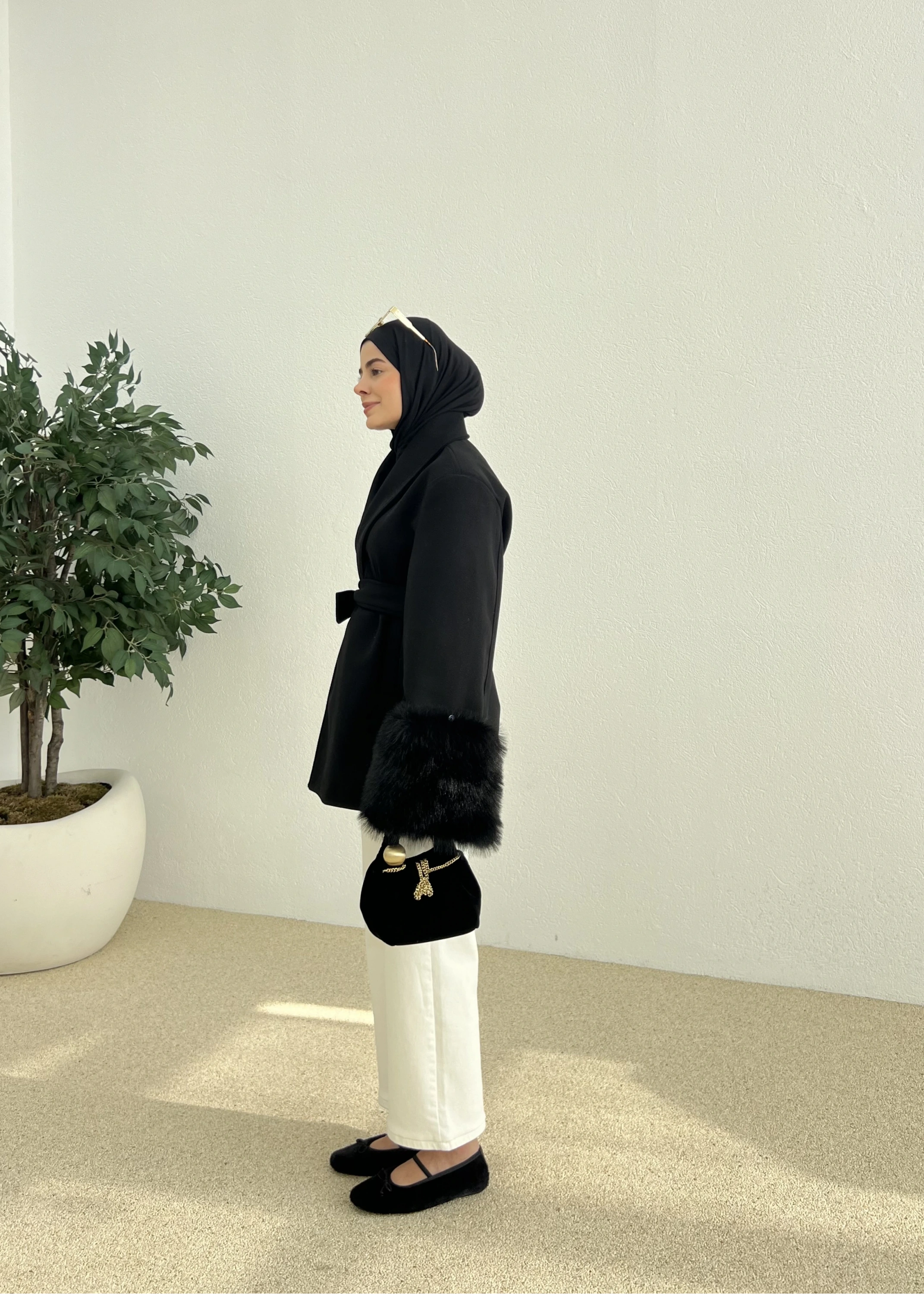 KOL KÜRKLÜ KABAN SİYAH